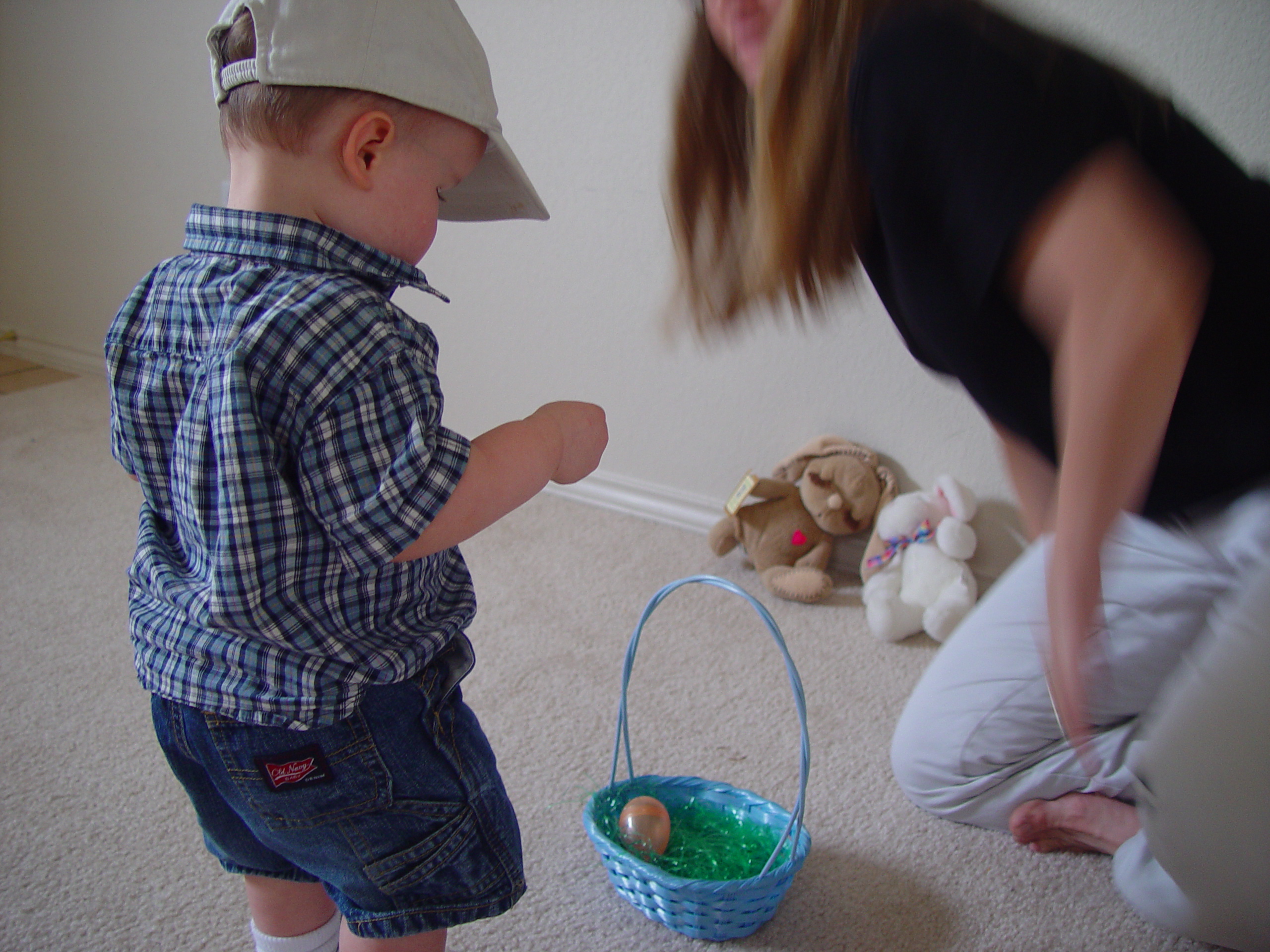 Chad & Sally Come to Visit, Zack's 1st Easter Egg Hunt