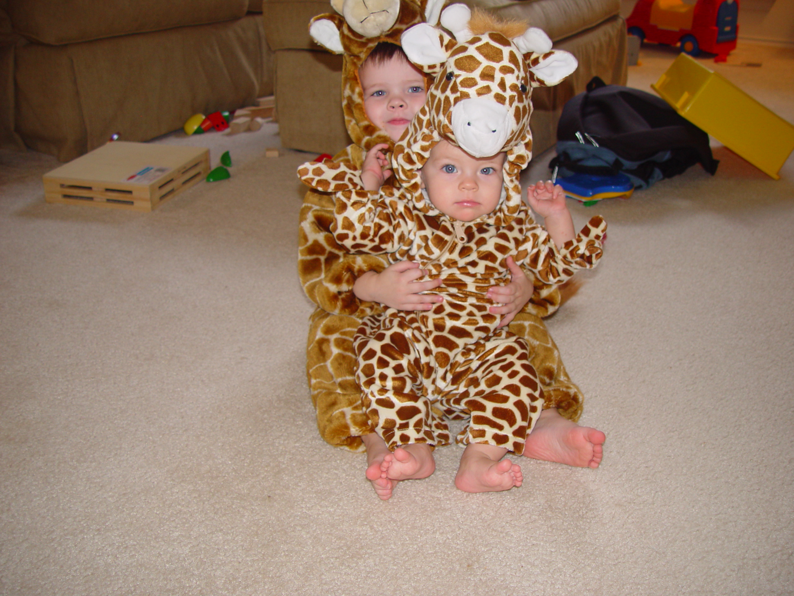 Zack and Ava (Wagon & Giraffe Costumes), Painting the Bathroom