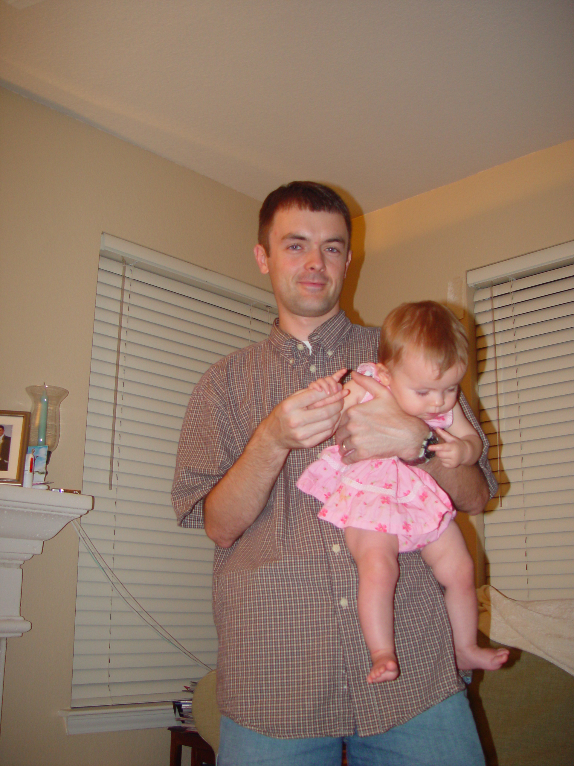 Zack and Ava (Wagon & Giraffe Costumes), Painting the Bathroom