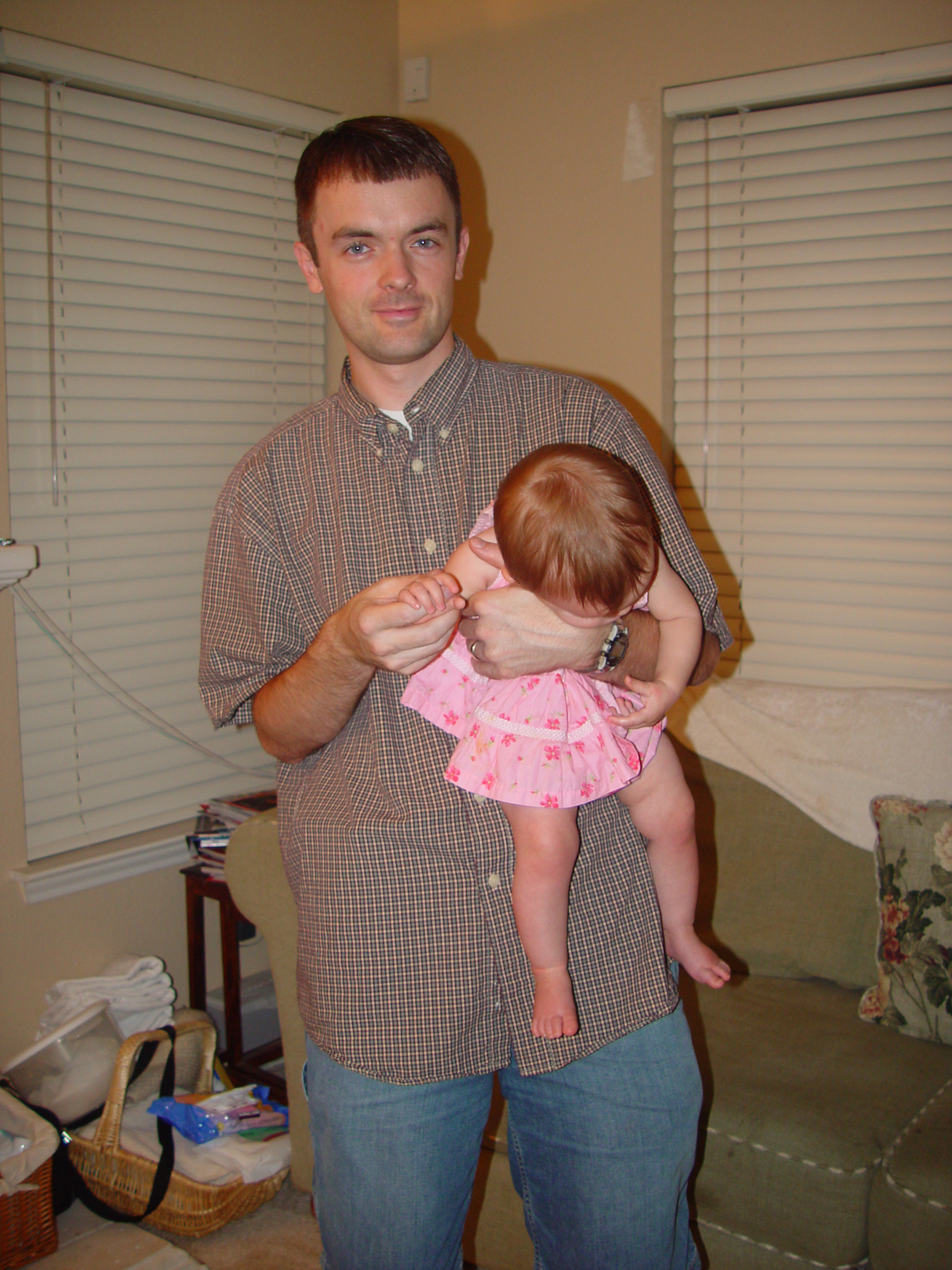 Zack and Ava (Wagon & Giraffe Costumes), Painting the Bathroom