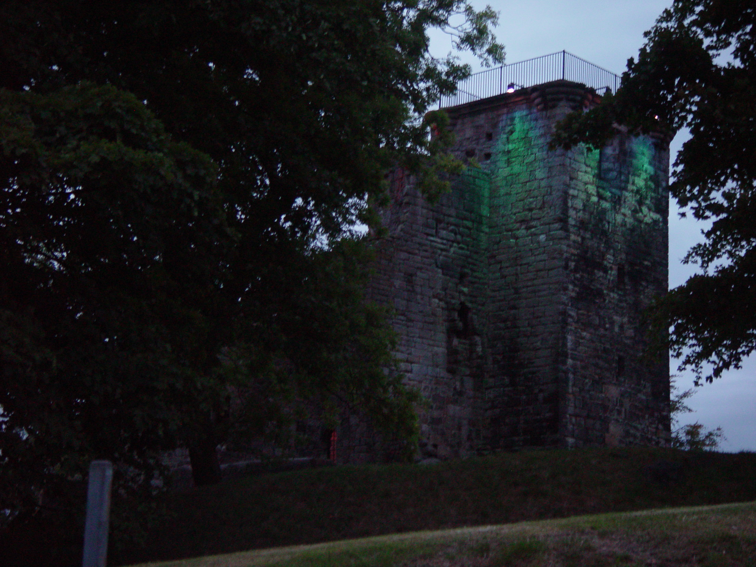 Europe Trip 2005 - Scotland Day 1 (Crookston Castle, Aberfoyle (The Forth Inn))