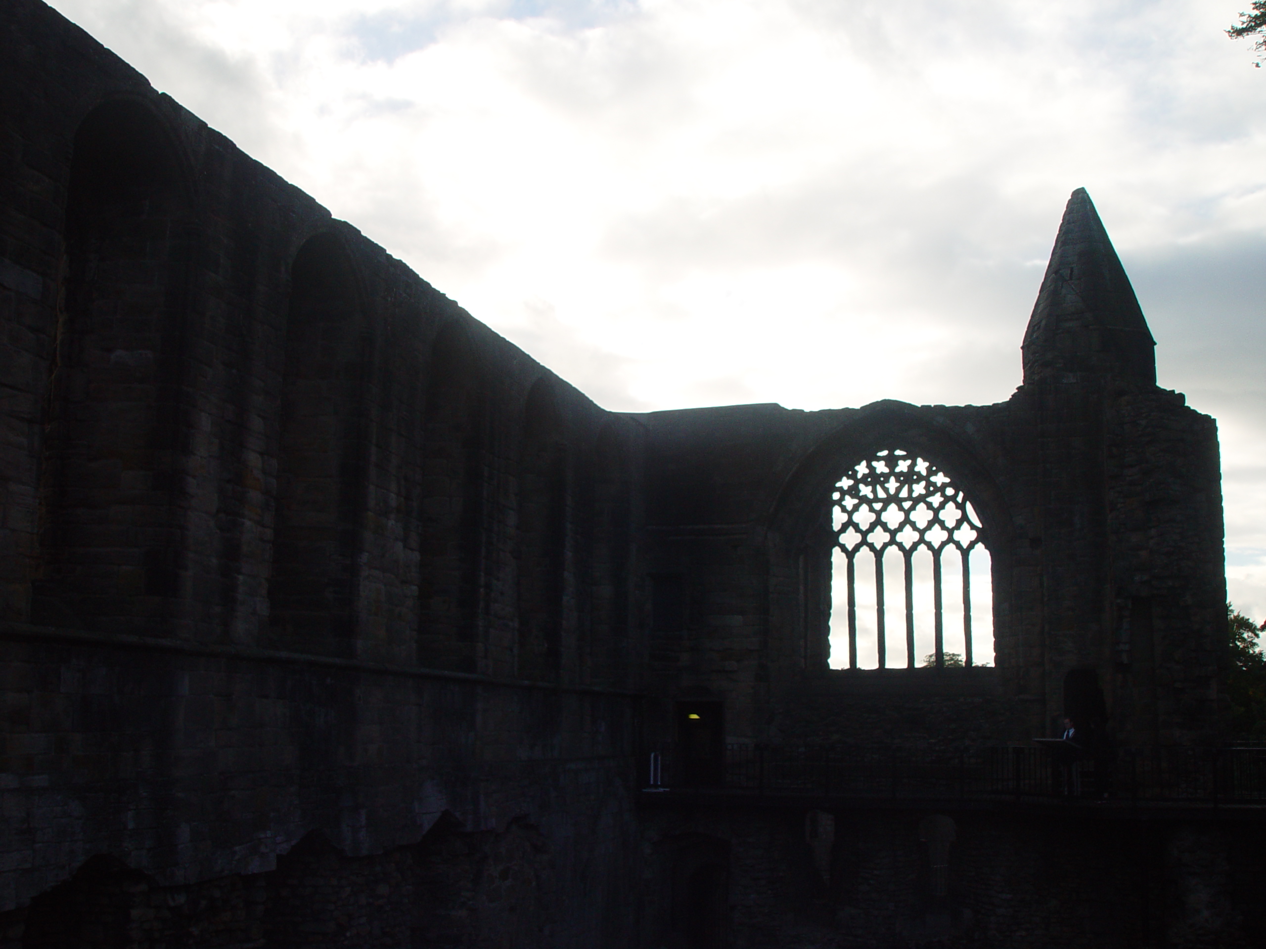 Europe Trip 2005 - Scotland Day 2 (Dunfermline Abbey, Loch Leven Castle, Kirkmichael (The Log Cabin Hotel))