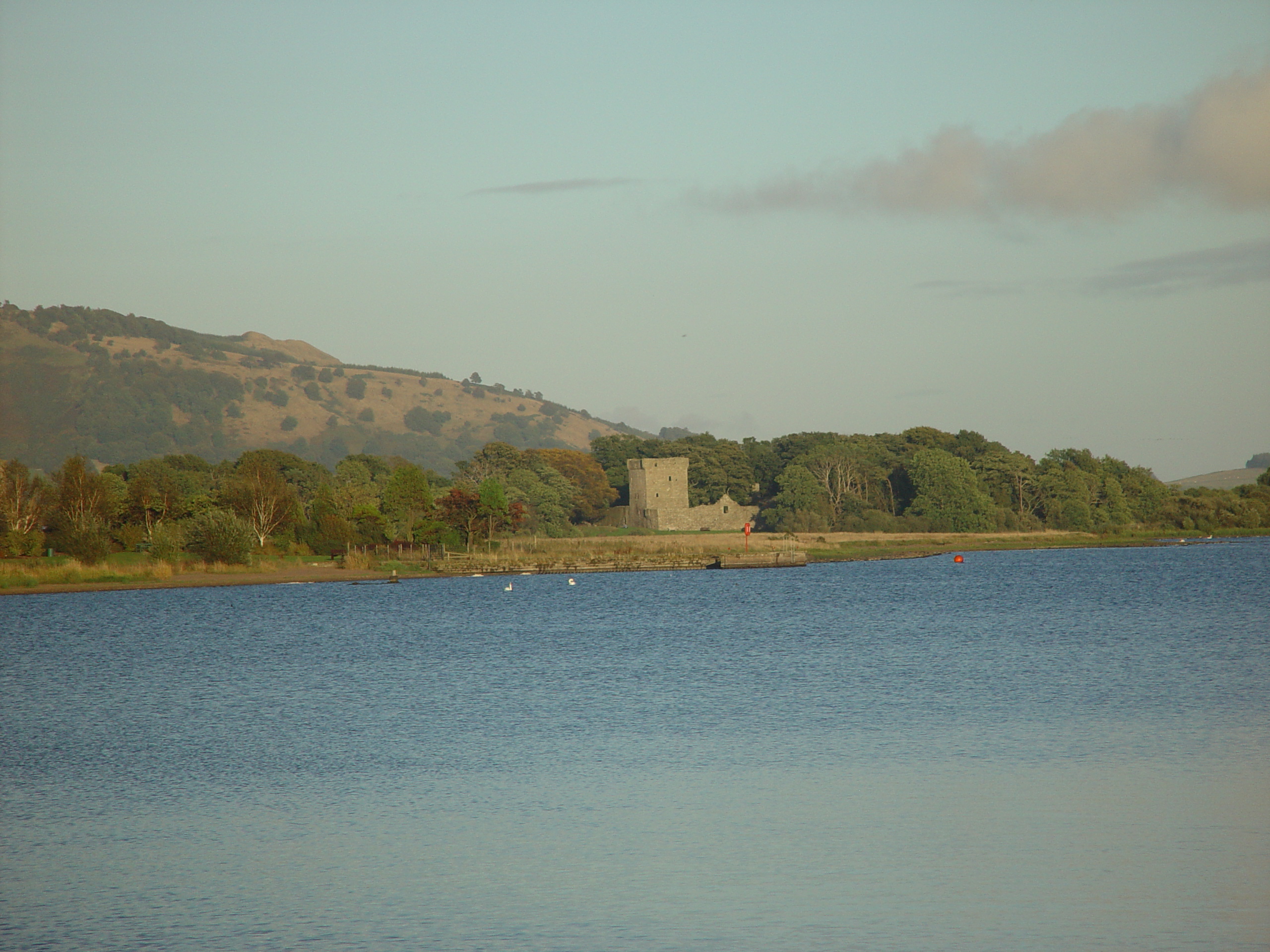 Europe Trip 2005 - Scotland Day 2 (Dunfermline Abbey, Loch Leven Castle, Kirkmichael (The Log Cabin Hotel))