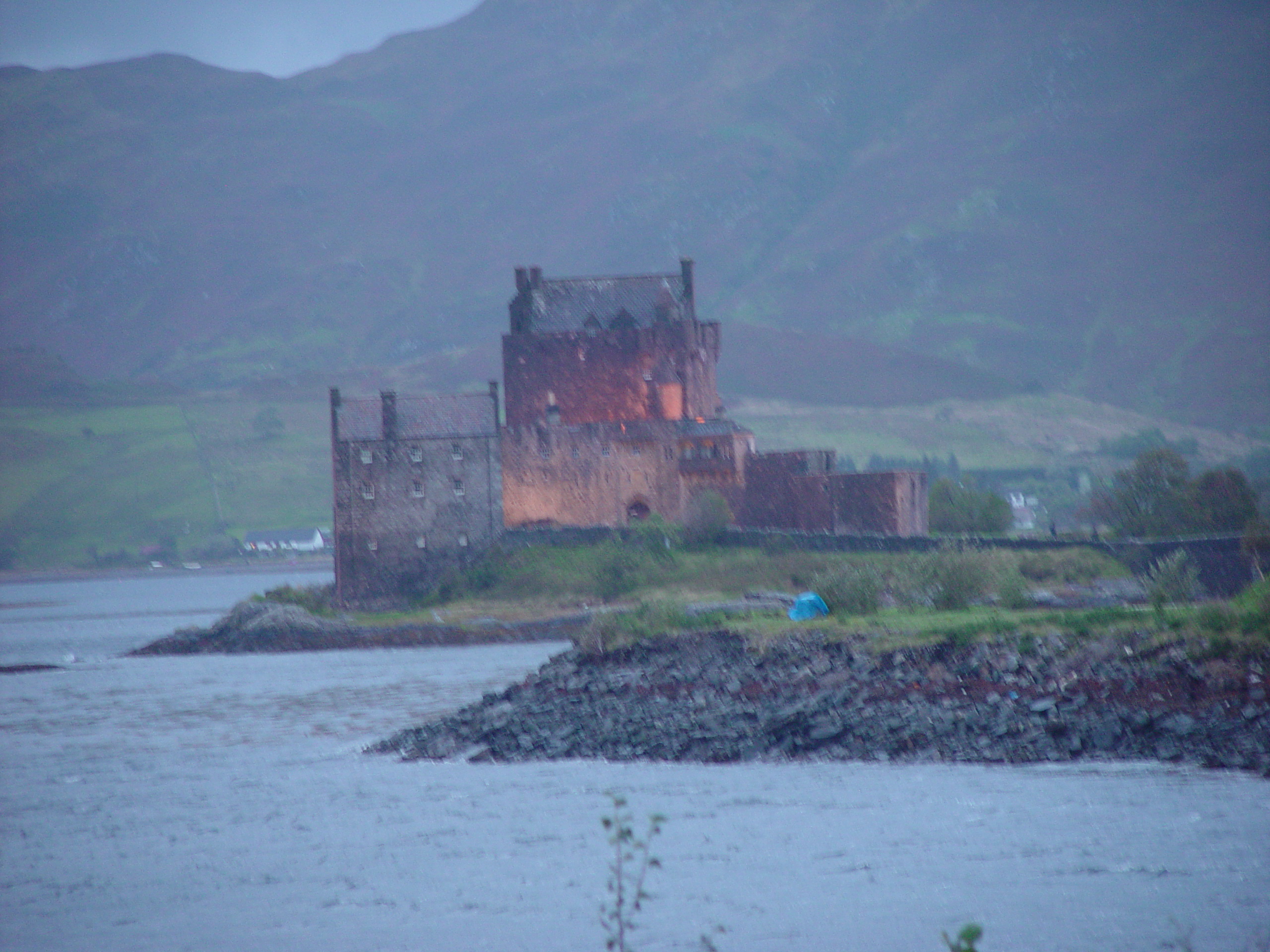 Europe Trip 2005 - Scotland Day 3 (Eilean Donan Castle, The Isle of Skye Bridge, Portree (The Pink Guest House))