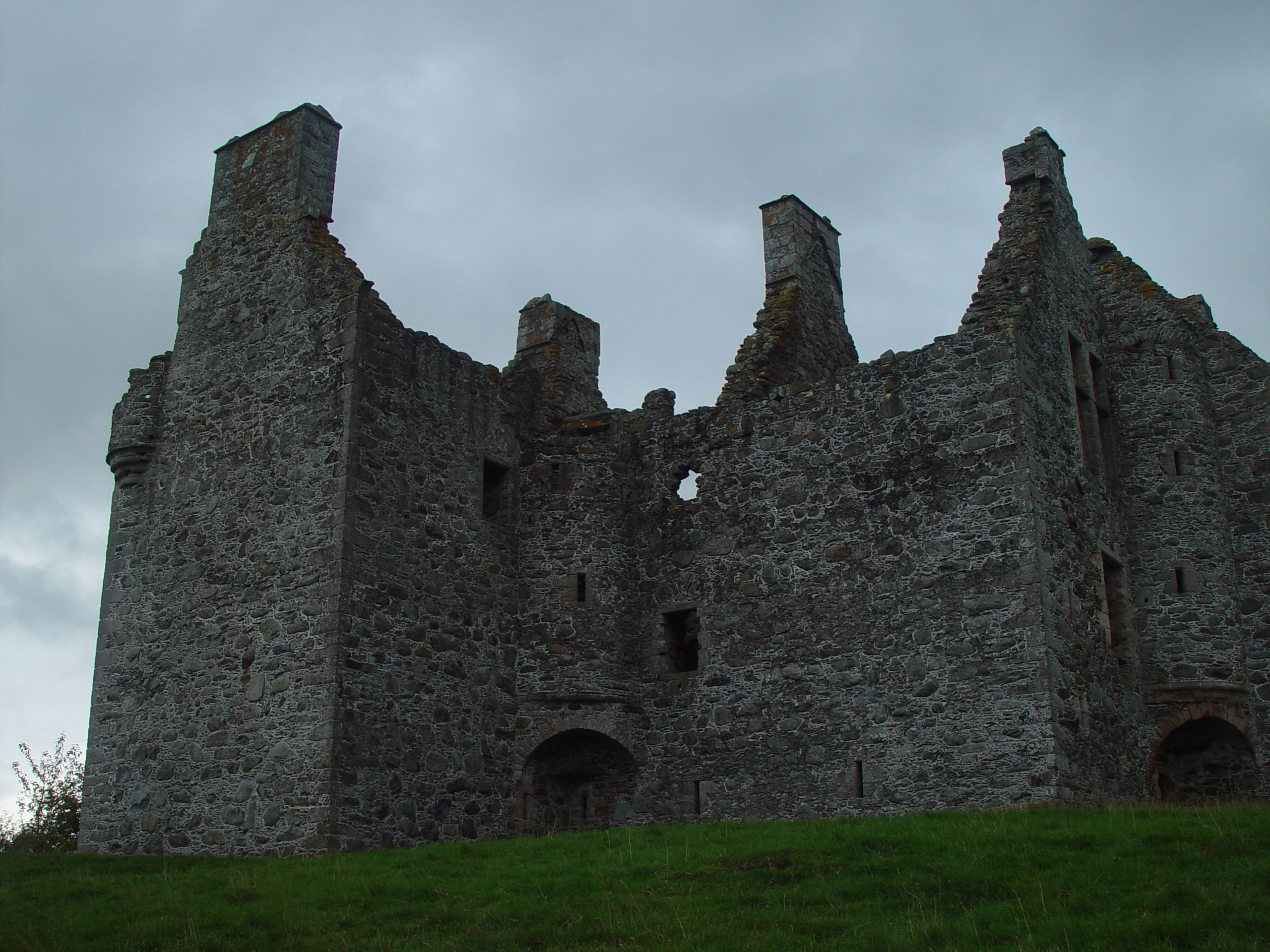 Europe Trip 2005 - Scotland Day 5 (Clunie Lodge (Braemar), Braemar Castle, Glenbuchat Castle, Scottish Highland Cows)