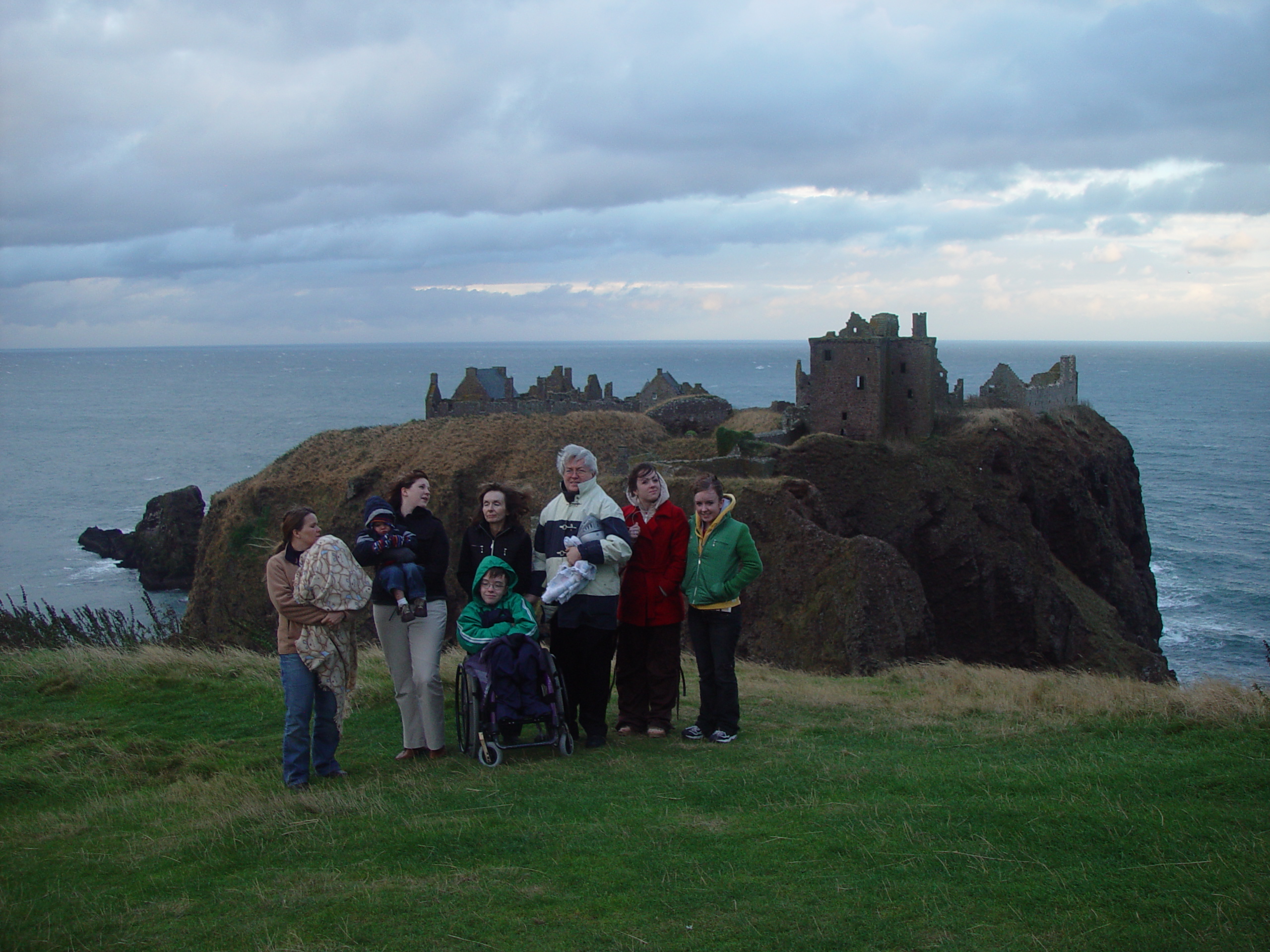 Europe Trip 2005 - Scotland Day 5 (Dunnottar Castle, Dundee: The Scott Boys (Michael, Wayne, & Lee), Betty & Jean))