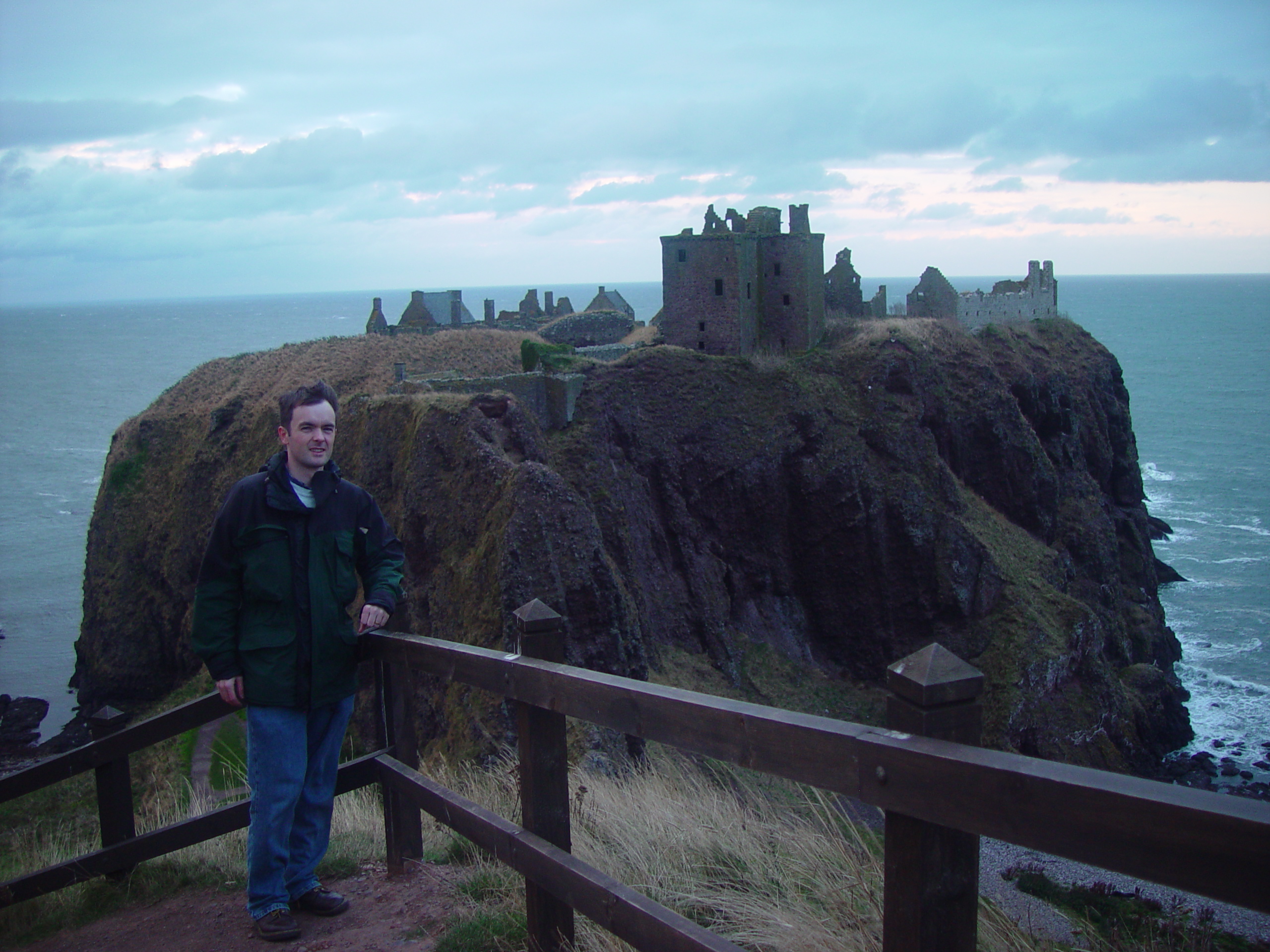 Europe Trip 2005 - Scotland Day 5 (Dunnottar Castle, Dundee: The Scott Boys (Michael, Wayne, & Lee), Betty & Jean))