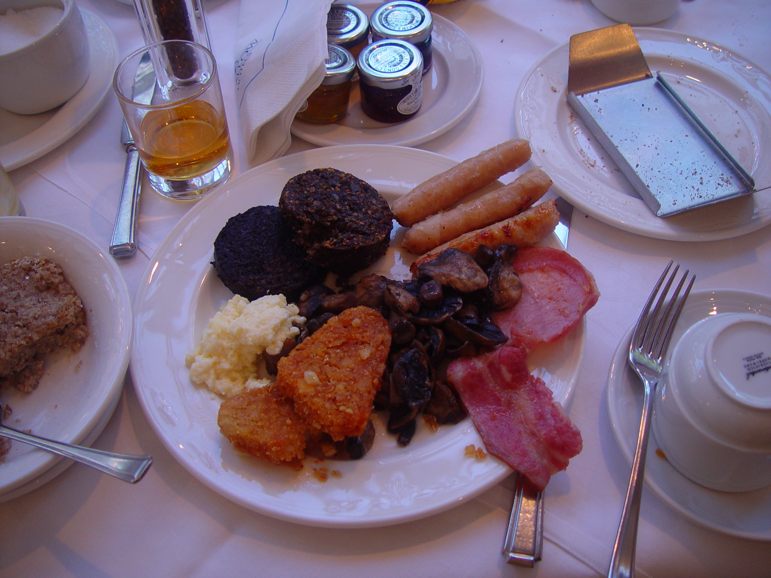 Europe Trip 2005 - Scotland Day 6 (Swallow Dundee Hotel, Haggis & Black Pudding)