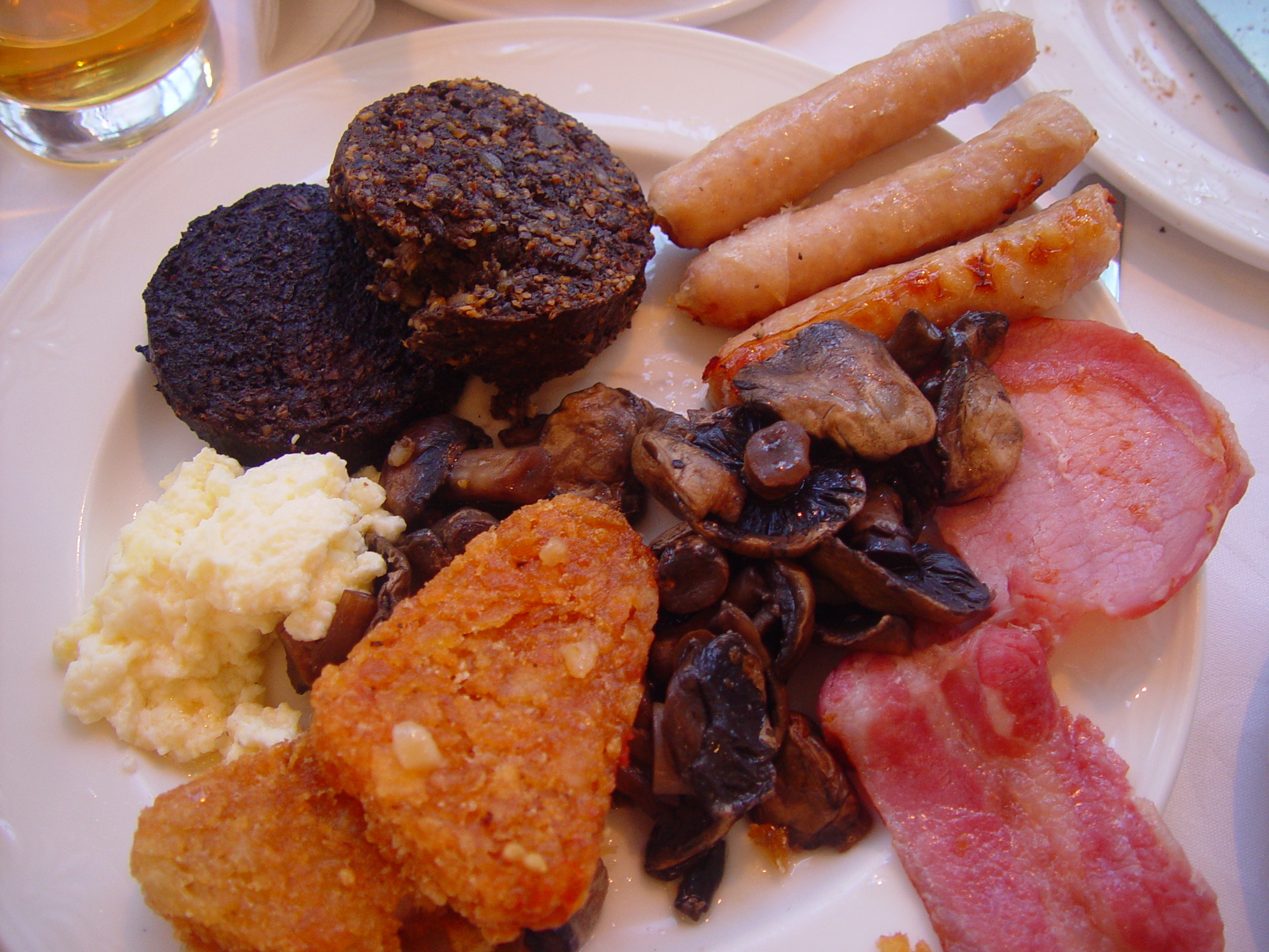 Europe Trip 2005 - Scotland Day 6 (Swallow Dundee Hotel, Haggis & Black Pudding)