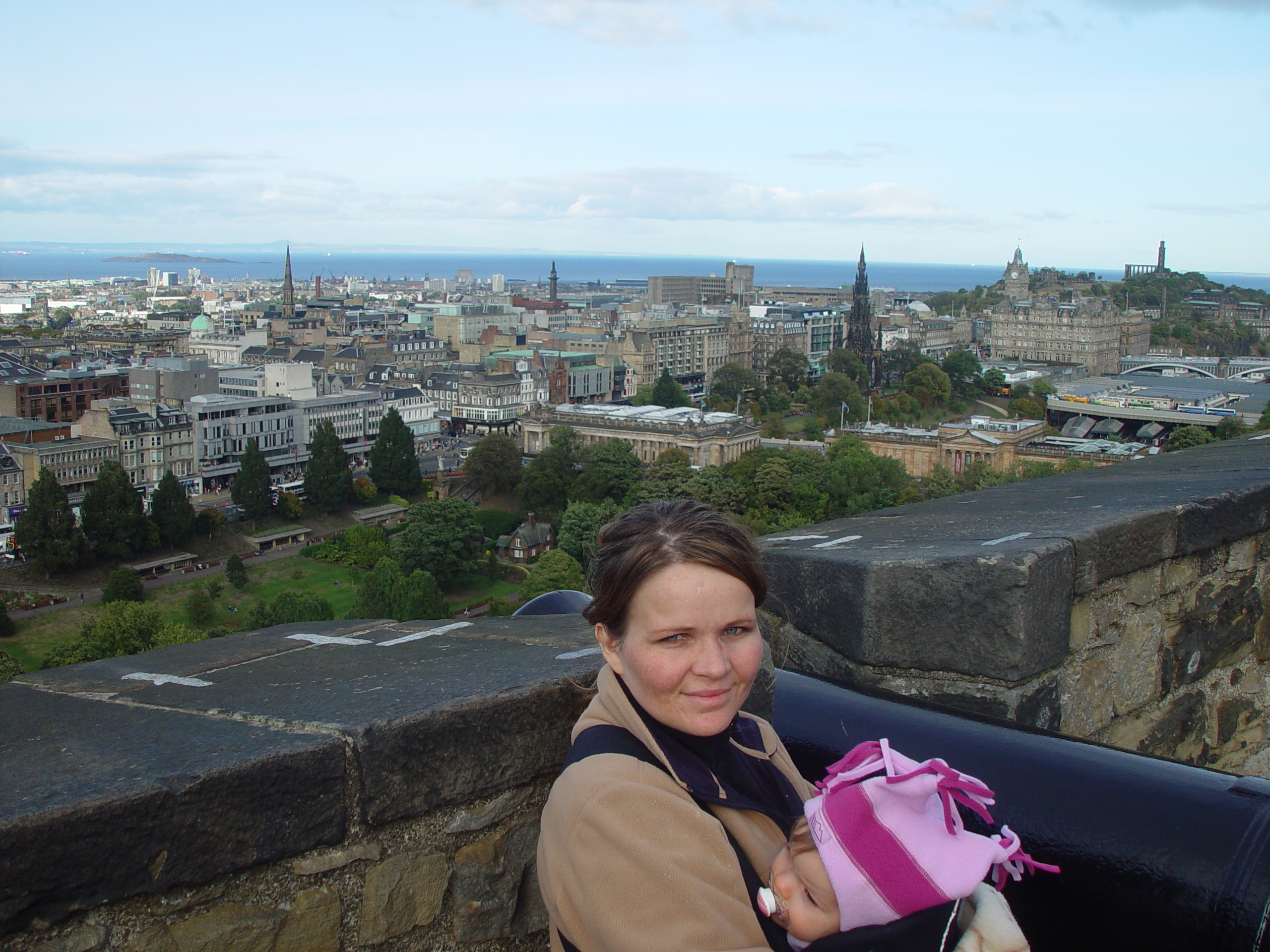 Europe Trip 2005 - Scotland Day 6 (Fish & Chips at the Anstruther Fish Bar, Edinburgh: Edinburgh Castle)