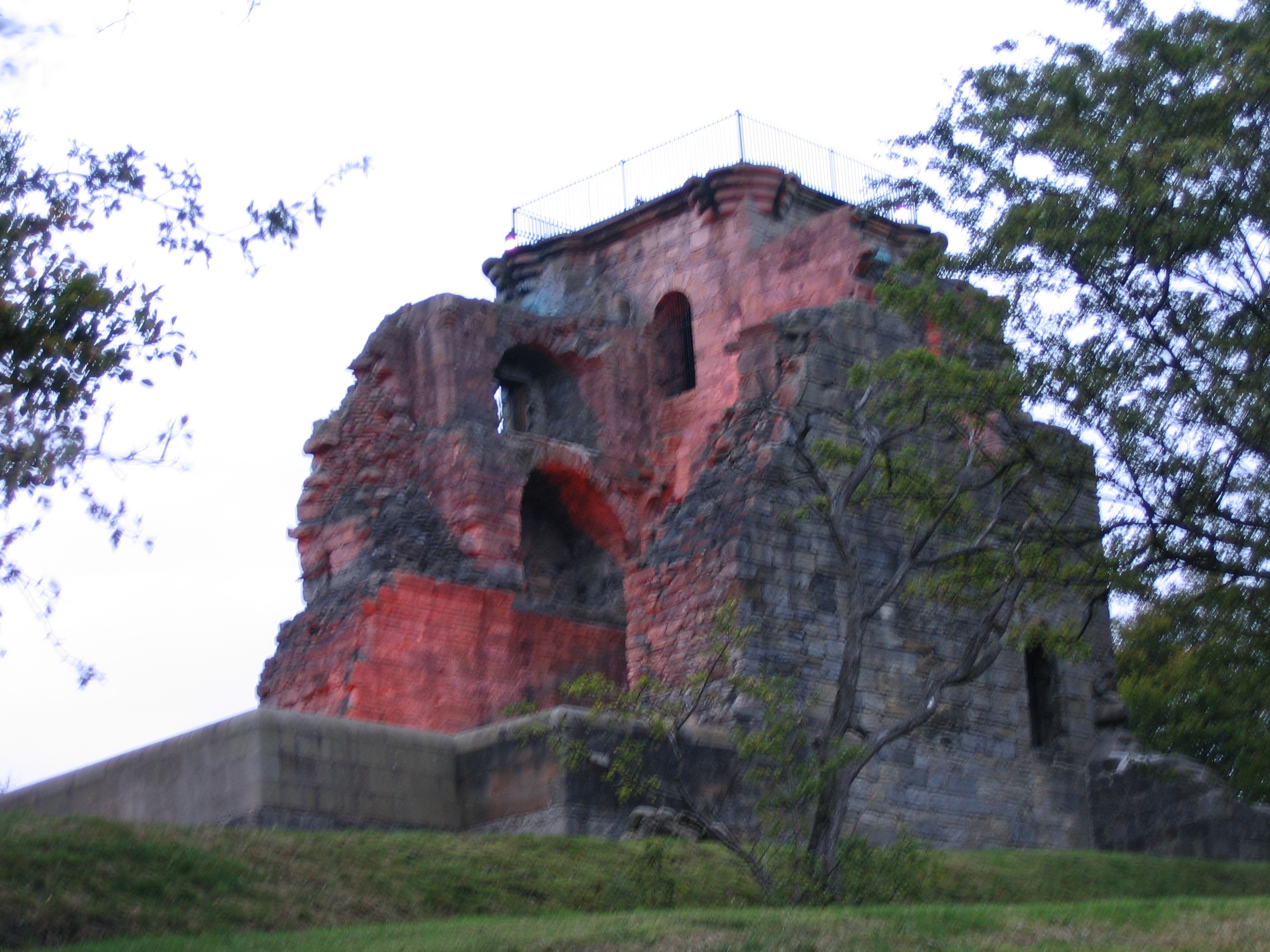 Europe Trip 2005 - Scotland Day 1 (Crookston Castle, Aberfoyle (The Forth Inn))