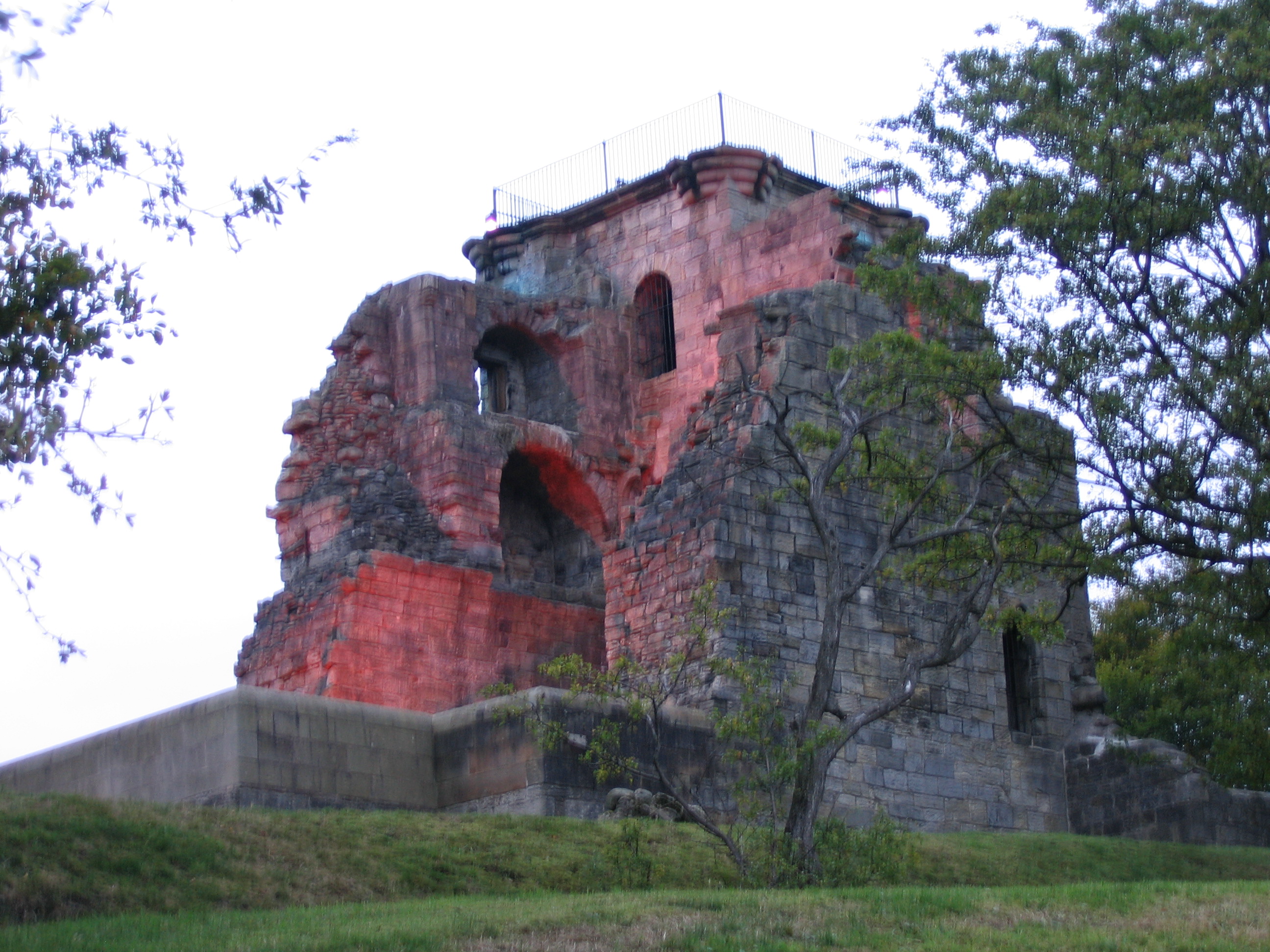 Europe Trip 2005 - Scotland Day 1 (Crookston Castle, Aberfoyle (The Forth Inn))