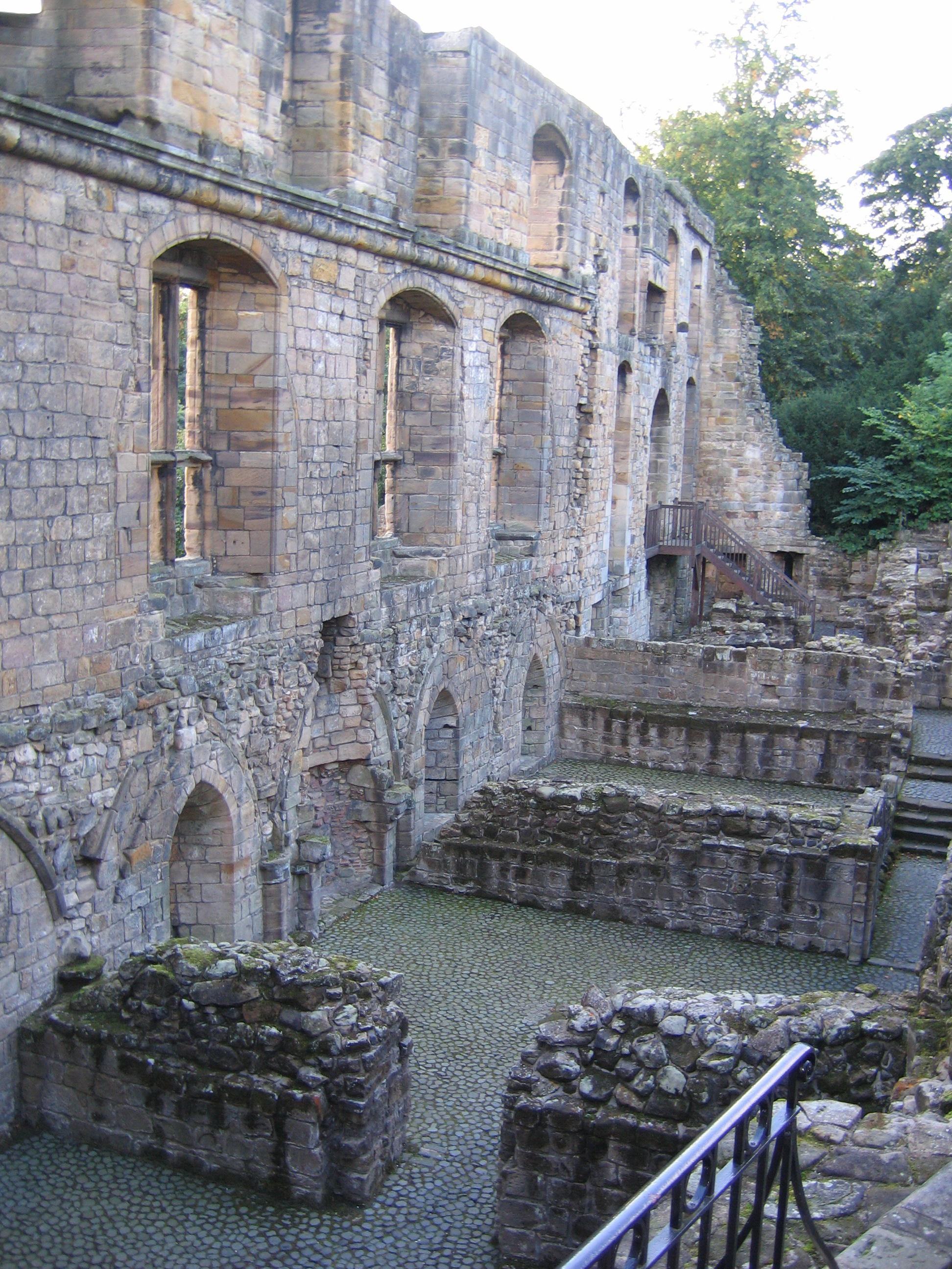 Europe Trip 2005 - Scotland Day 2 (Dunfermline Abbey, Loch Leven Castle, Kirkmichael (The Log Cabin Hotel))