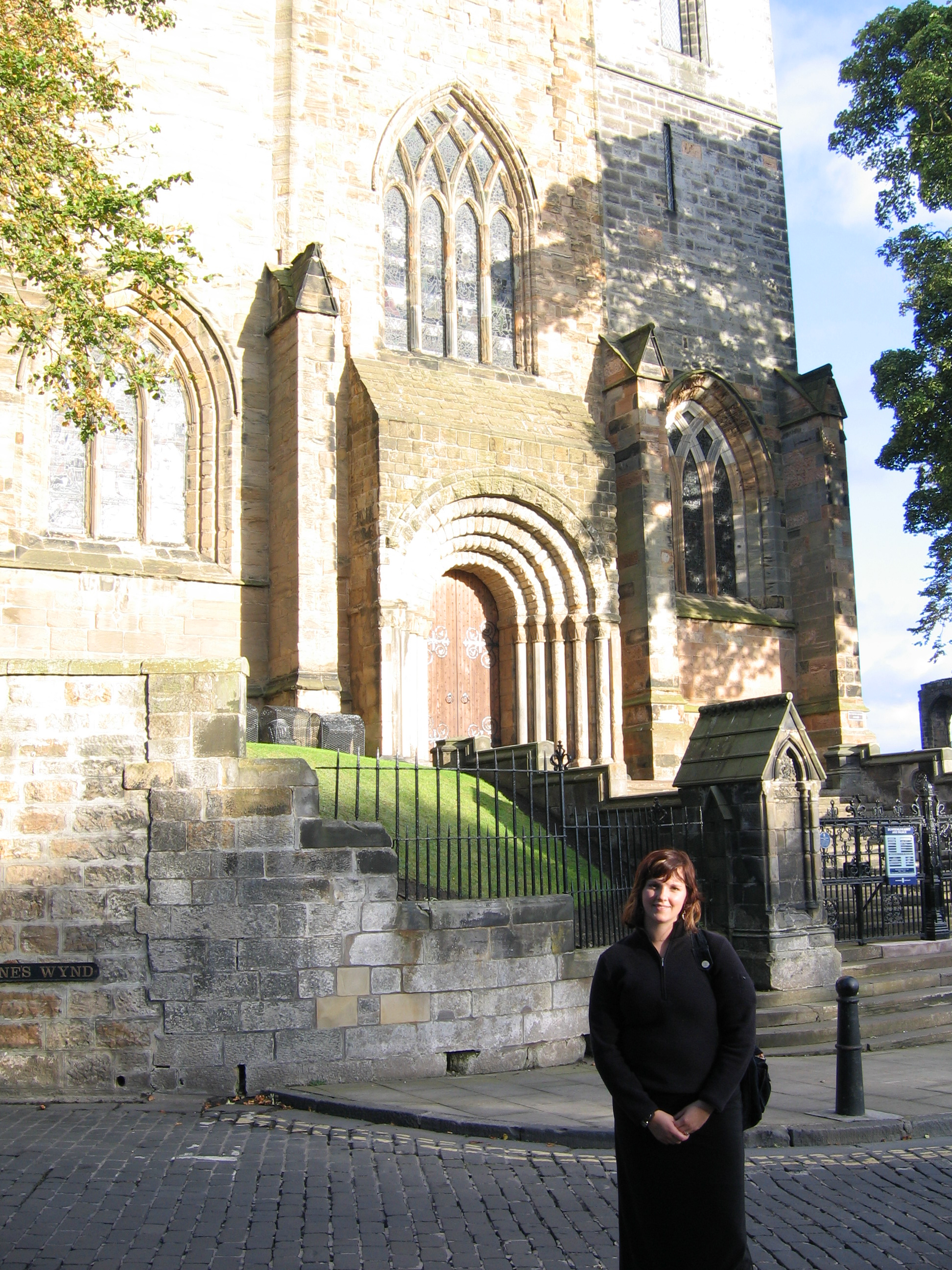 Europe Trip 2005 - Scotland Day 2 (Dunfermline Abbey, Loch Leven Castle, Kirkmichael (The Log Cabin Hotel))