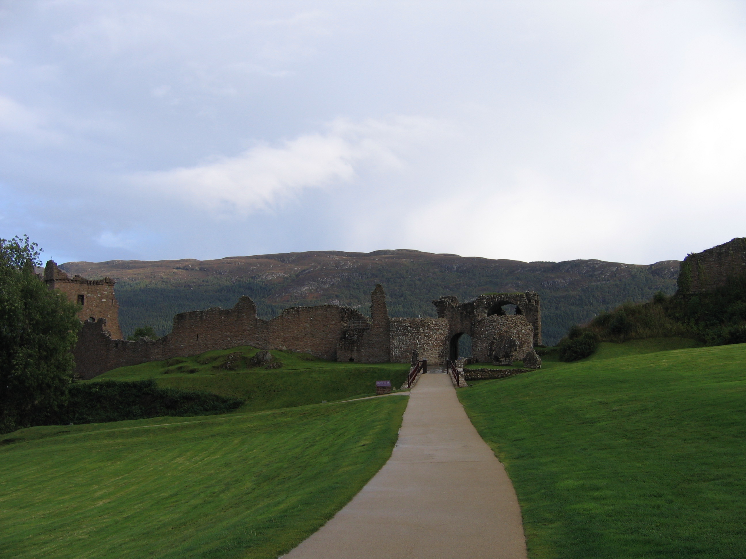 Europe Trip 2005 - Scotland Day 4 (Eilean Donan Castle, Urquhart Castle, Loch Ness, Inverness)