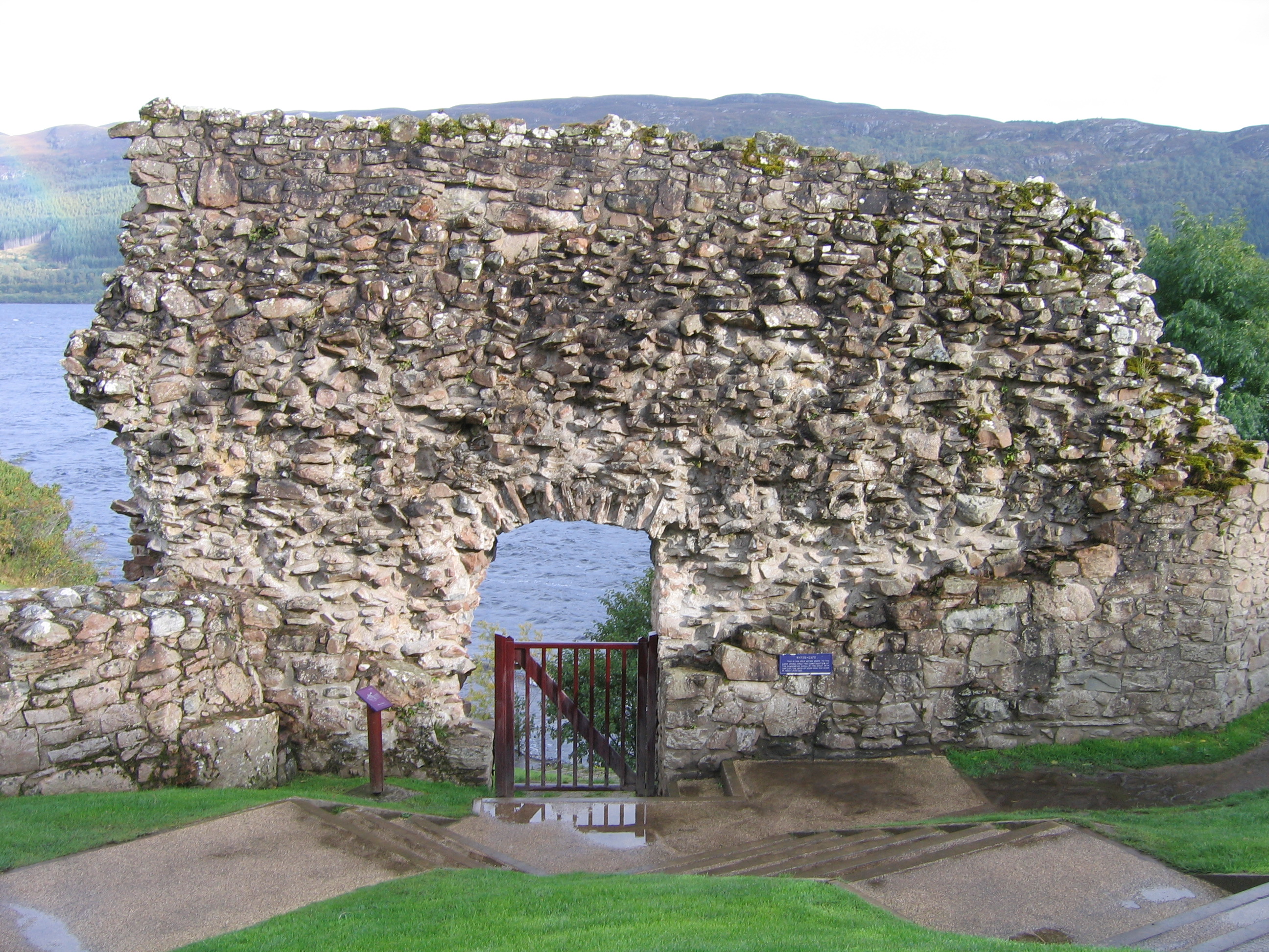 Europe Trip 2005 - Scotland Day 4 (Eilean Donan Castle, Urquhart Castle, Loch Ness, Inverness)