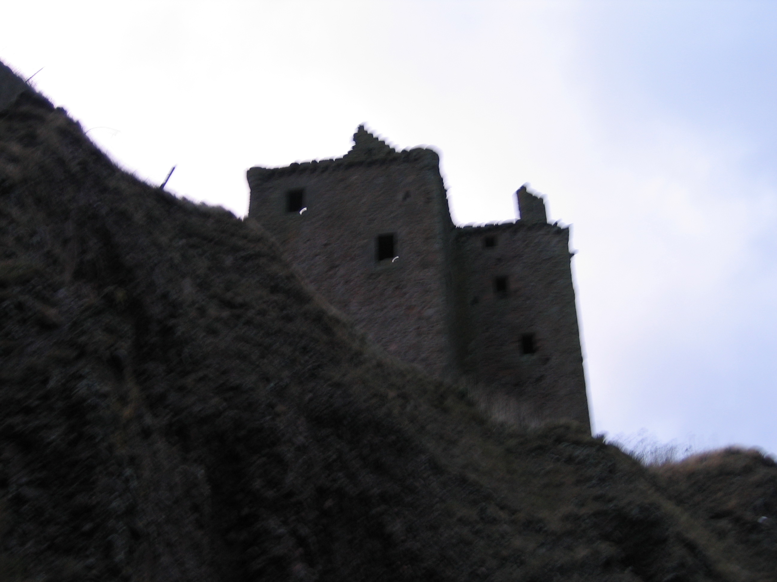 Europe Trip 2005 - Scotland Day 5 (Dunnottar Castle, Dundee: The Scott Boys (Michael, Wayne, & Lee), Betty & Jean))