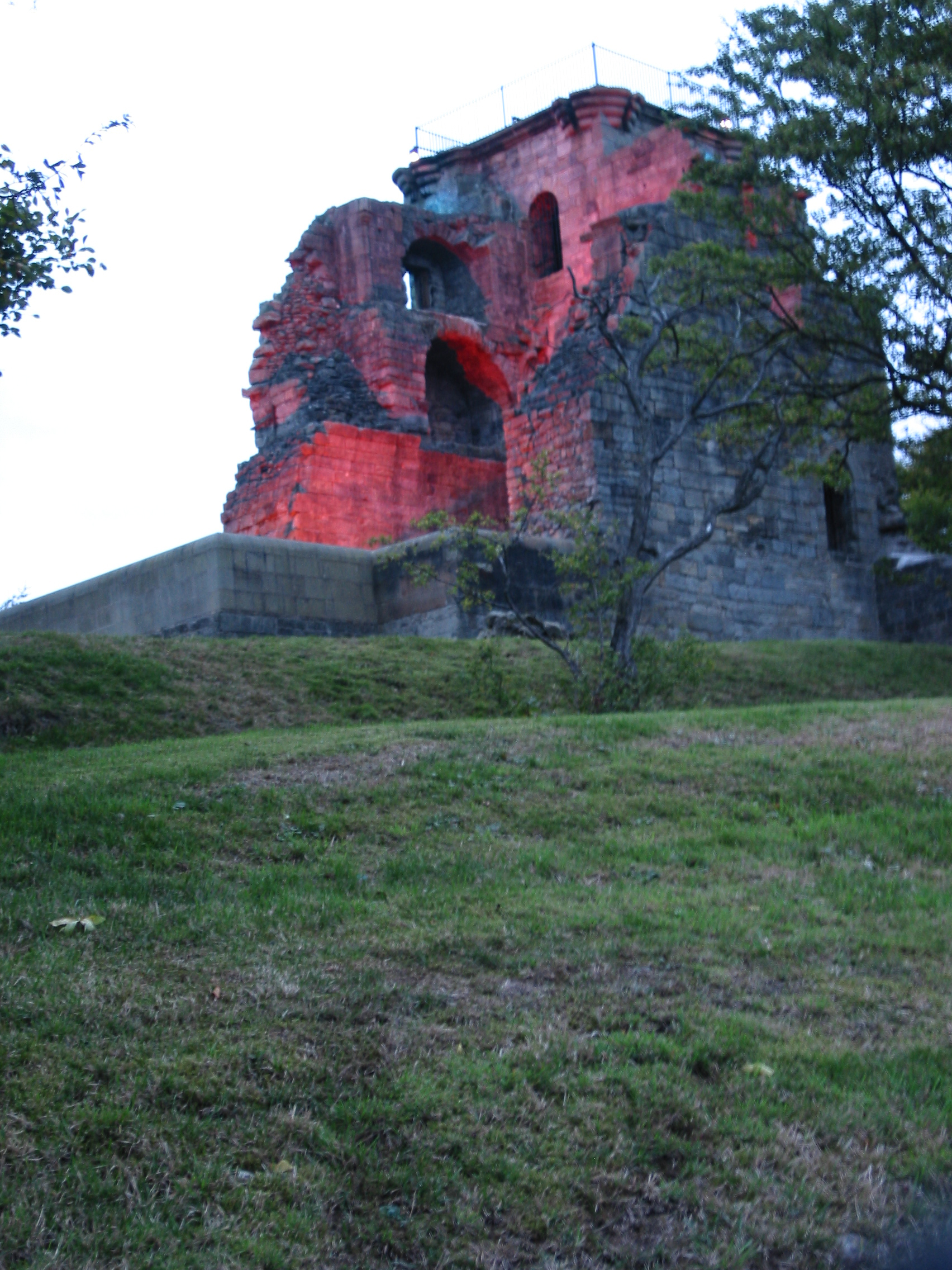 Europe Trip 2005 - Scotland Day 1 (Crookston Castle, Aberfoyle (The Forth Inn))