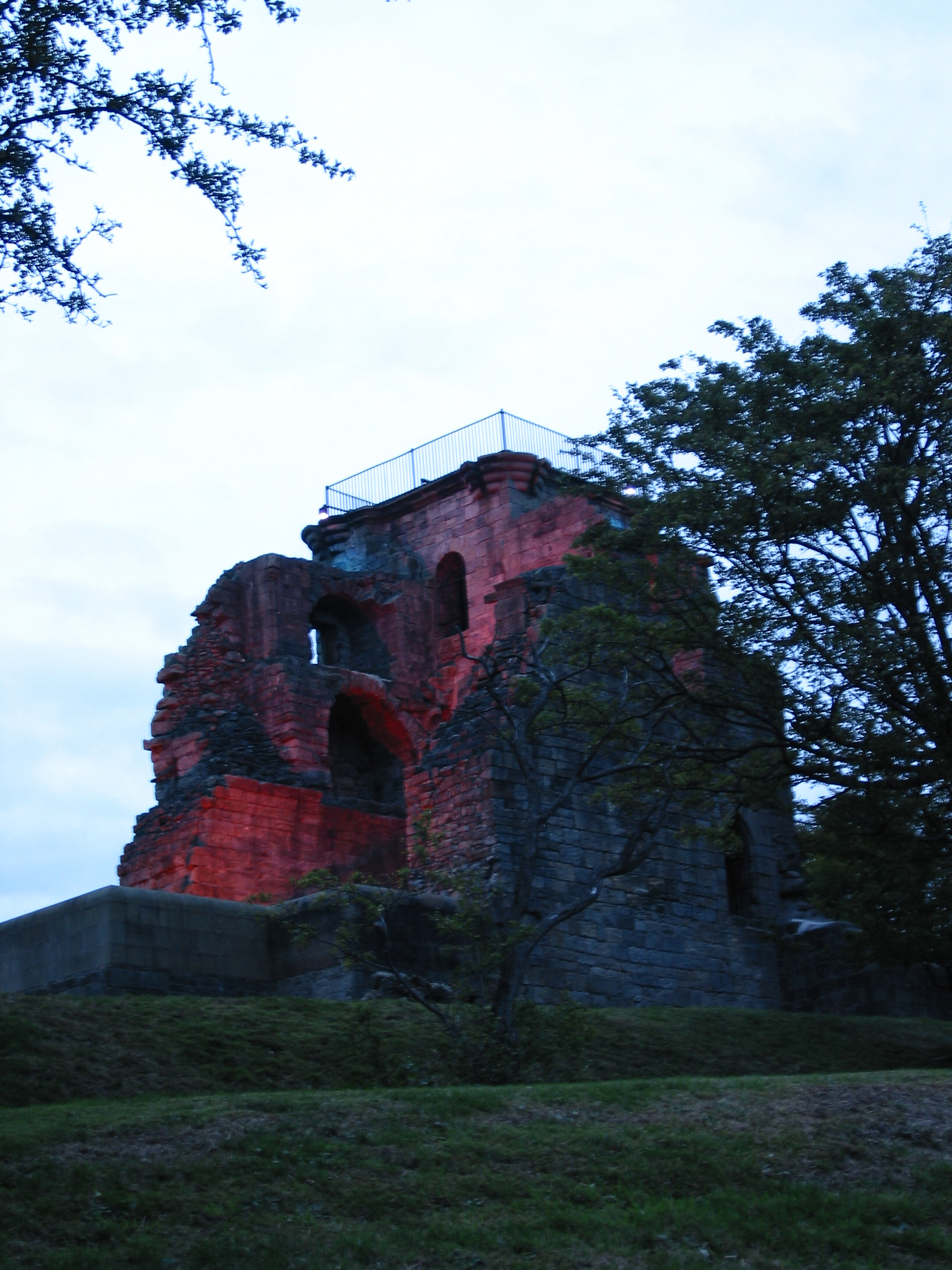 Europe Trip 2005 - Scotland Day 1 (Crookston Castle, Aberfoyle (The Forth Inn))