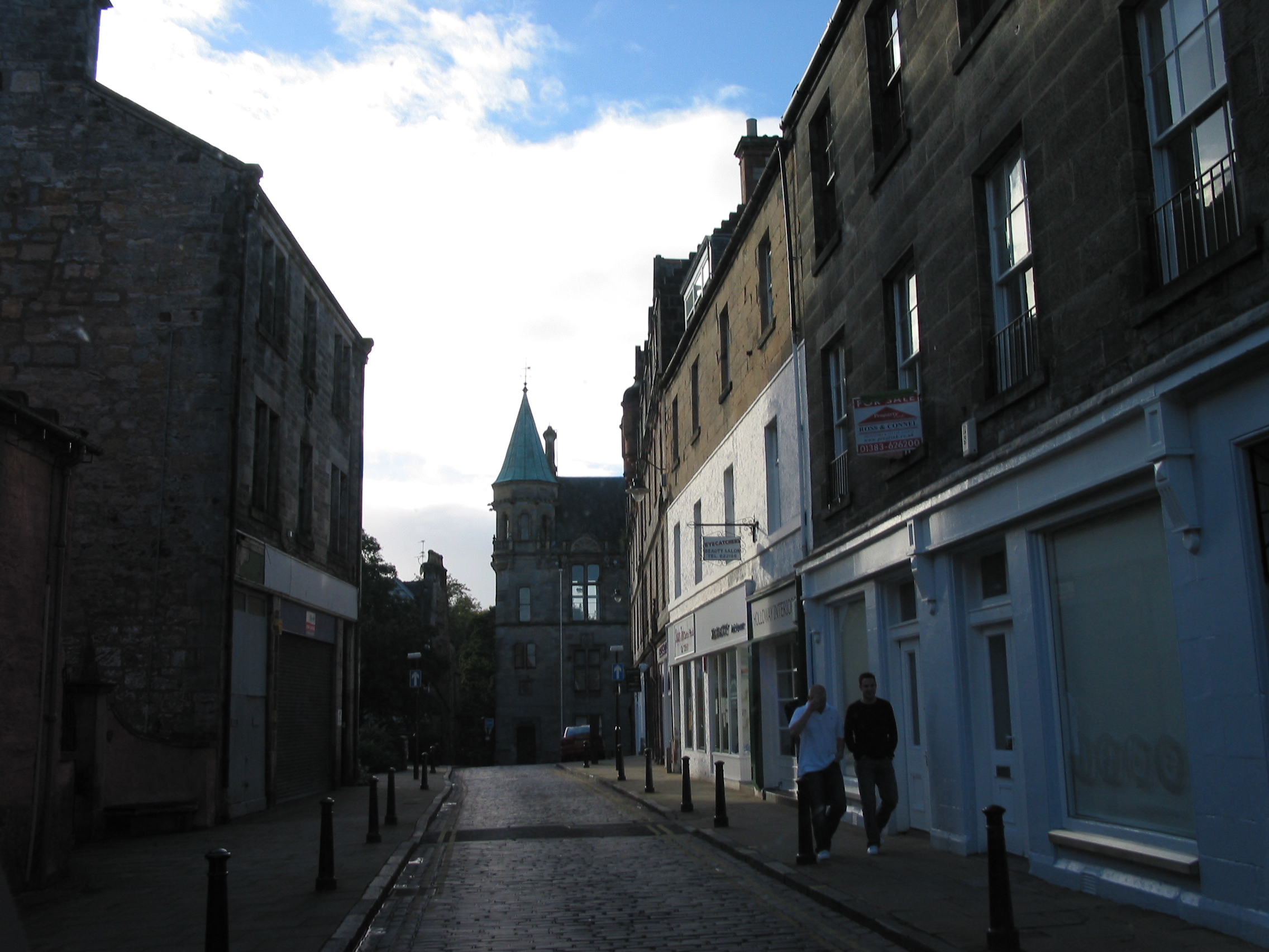 Europe Trip 2005 - Scotland Day 2 (Dunfermline Abbey, Loch Leven Castle, Kirkmichael (The Log Cabin Hotel))