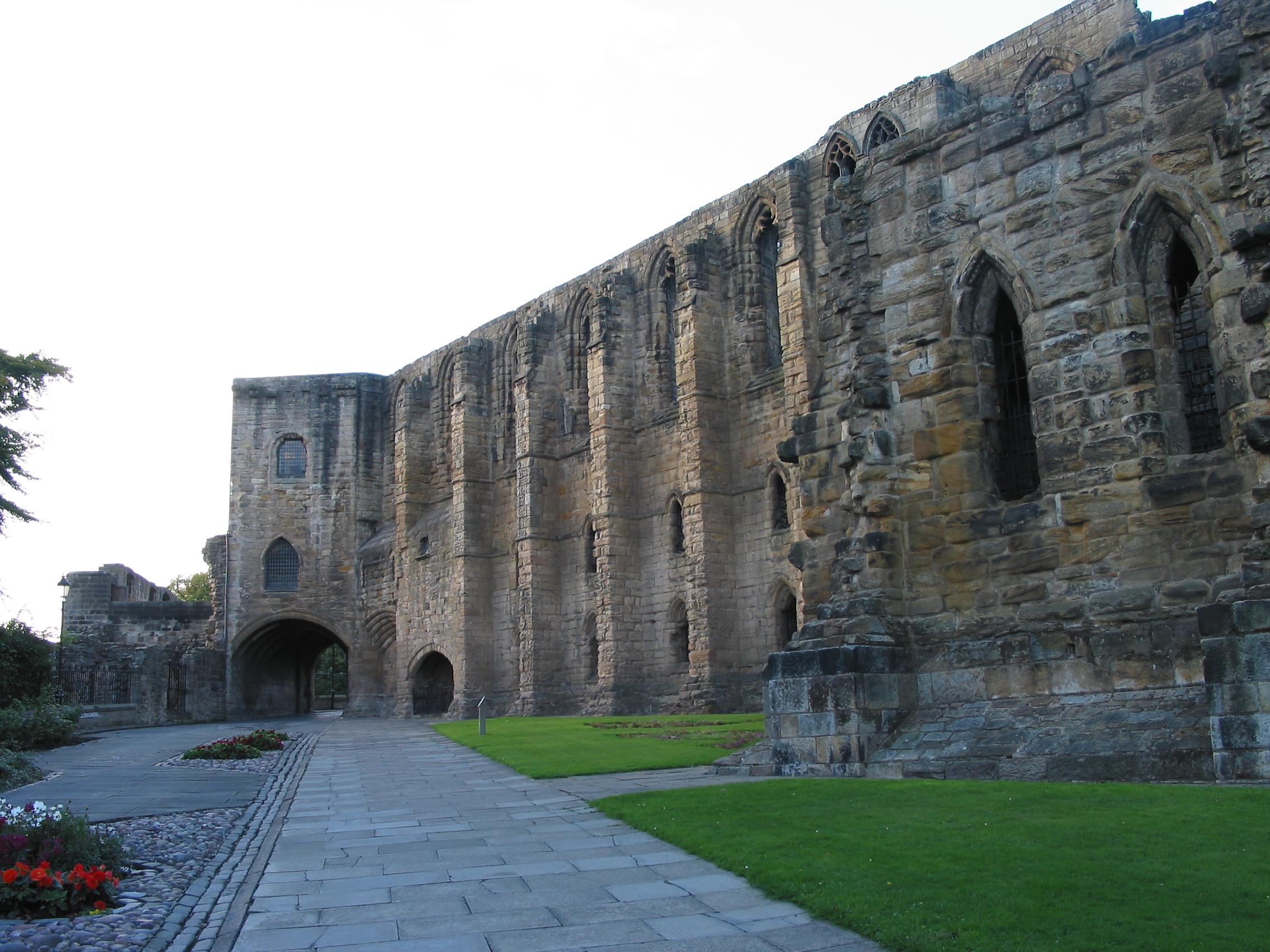 Europe Trip 2005 - Scotland Day 2 (Dunfermline Abbey, Loch Leven Castle, Kirkmichael (The Log Cabin Hotel))