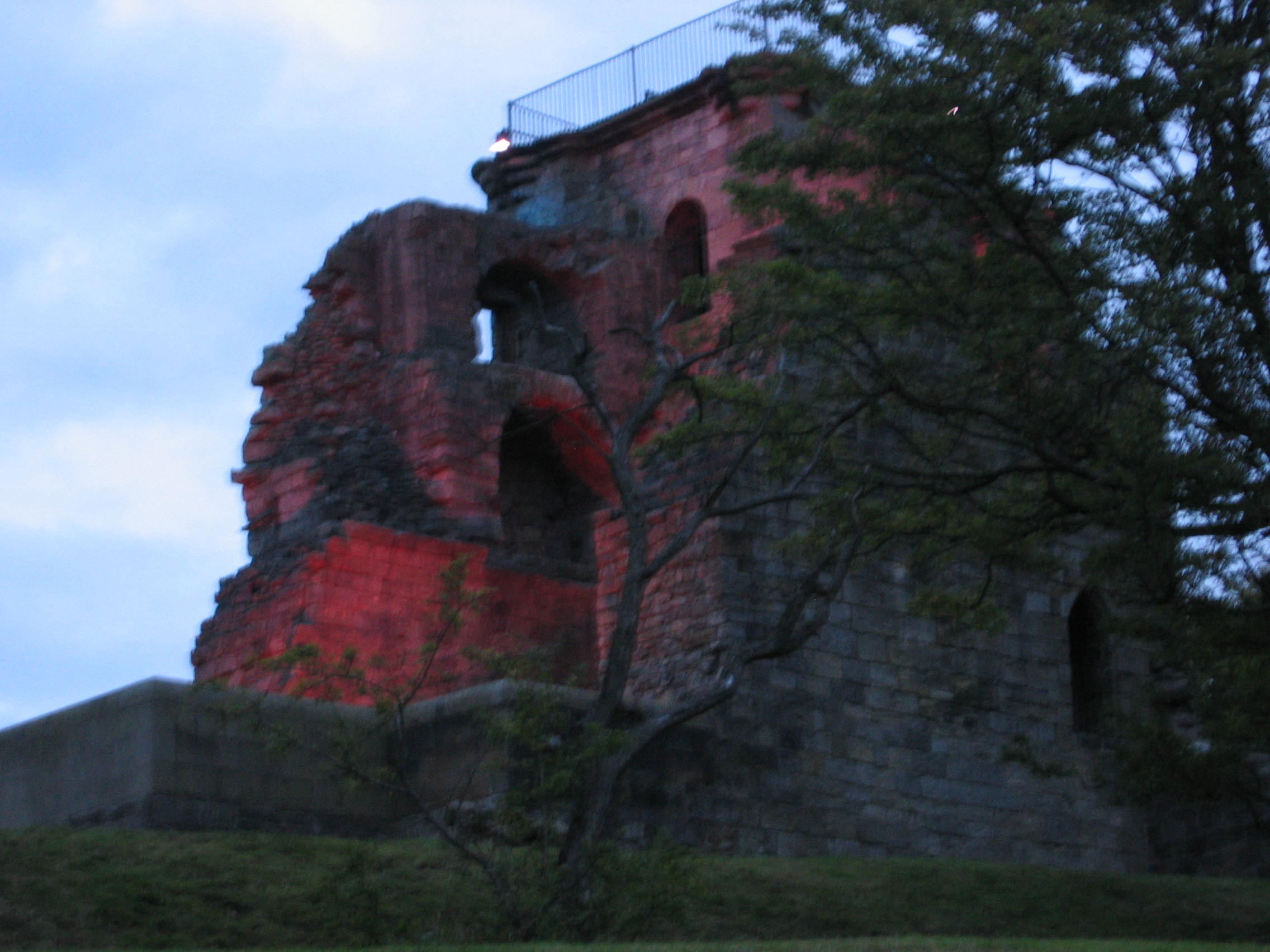 Europe Trip 2005 - Scotland Day 1 (Crookston Castle, Aberfoyle (The Forth Inn))