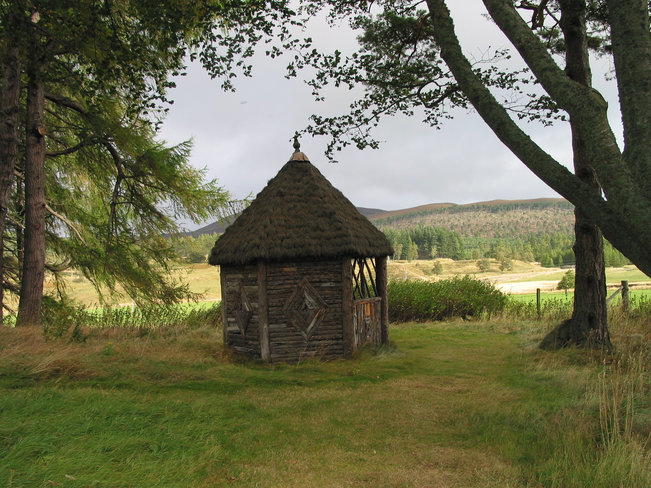 Europe Trip 2005 - Scotland Day 5 (Clunie Lodge (Braemar), Braemar Castle, Glenbuchat Castle, Scottish Highland Cows)