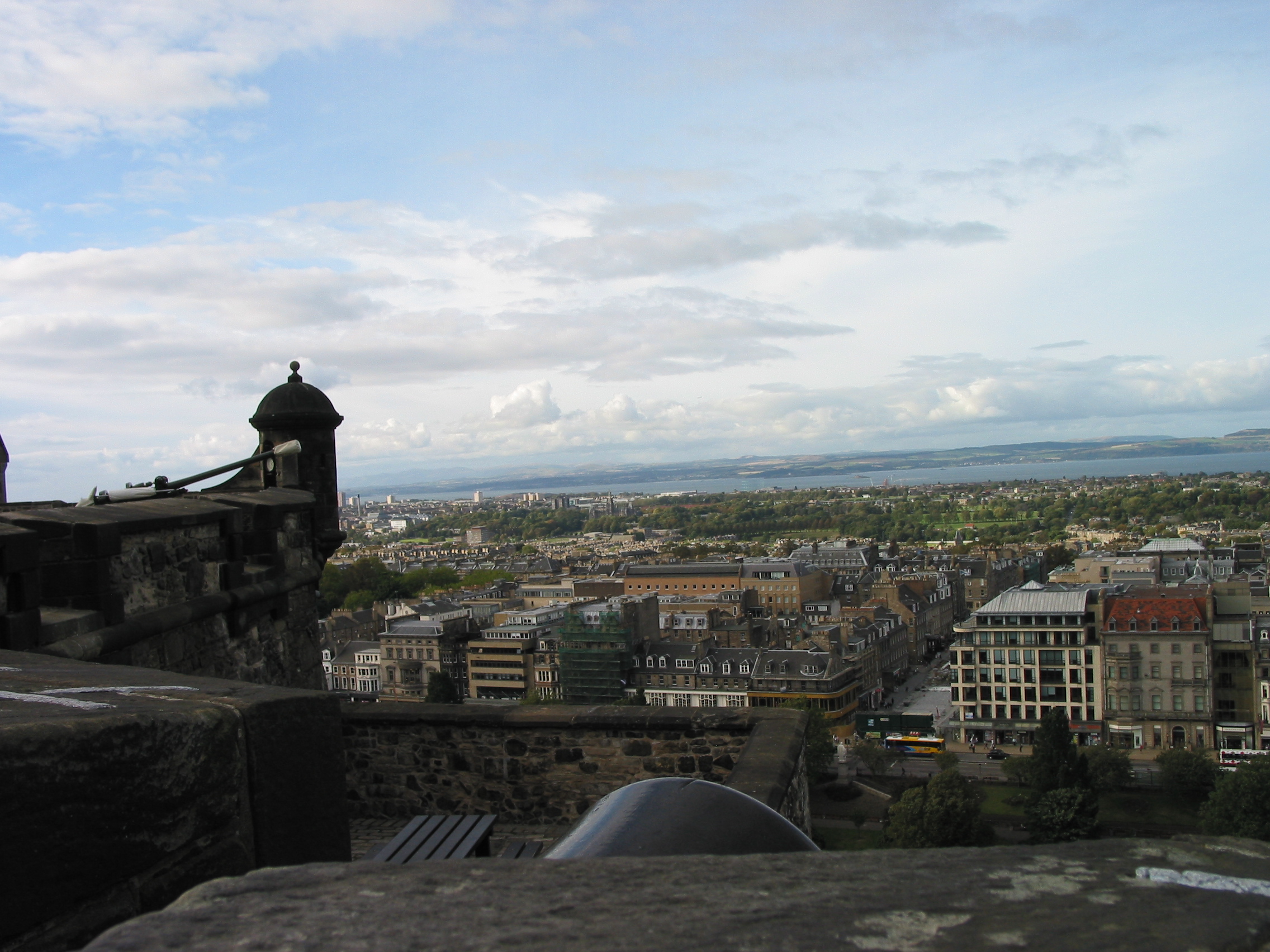 Europe Trip 2005 - Scotland Day 6 (Fish & Chips at the Anstruther Fish Bar, Edinburgh: Edinburgh Castle)