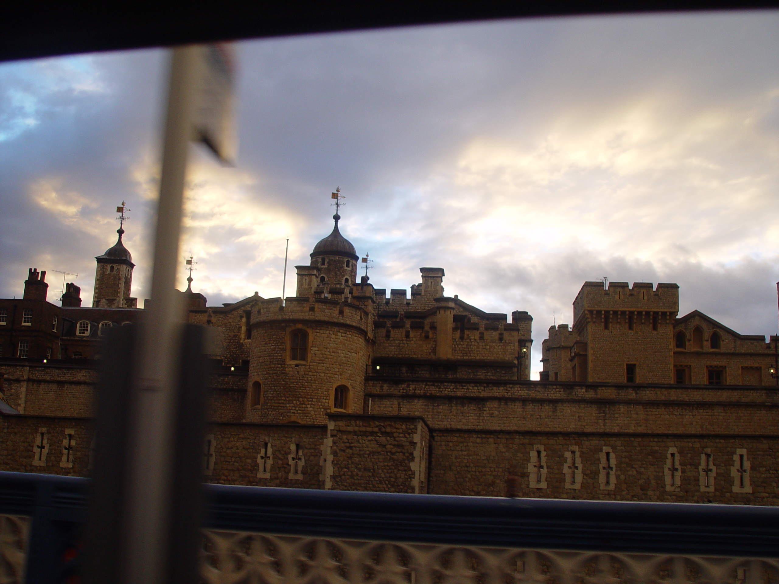 Europe Trip 2005 - England (London - The Globe, Tower Bridge, King's Cross, Channel Tunnel)