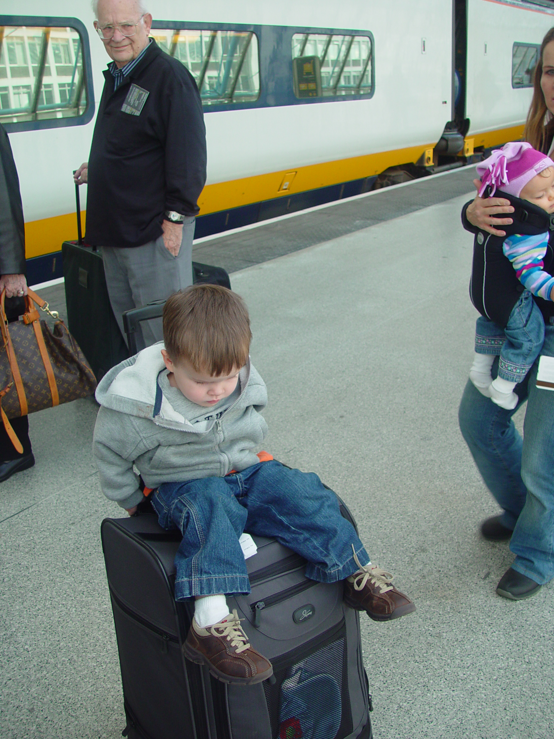 Europe Trip 2005 - England (London - The Globe, Tower Bridge, King's Cross, Channel Tunnel)