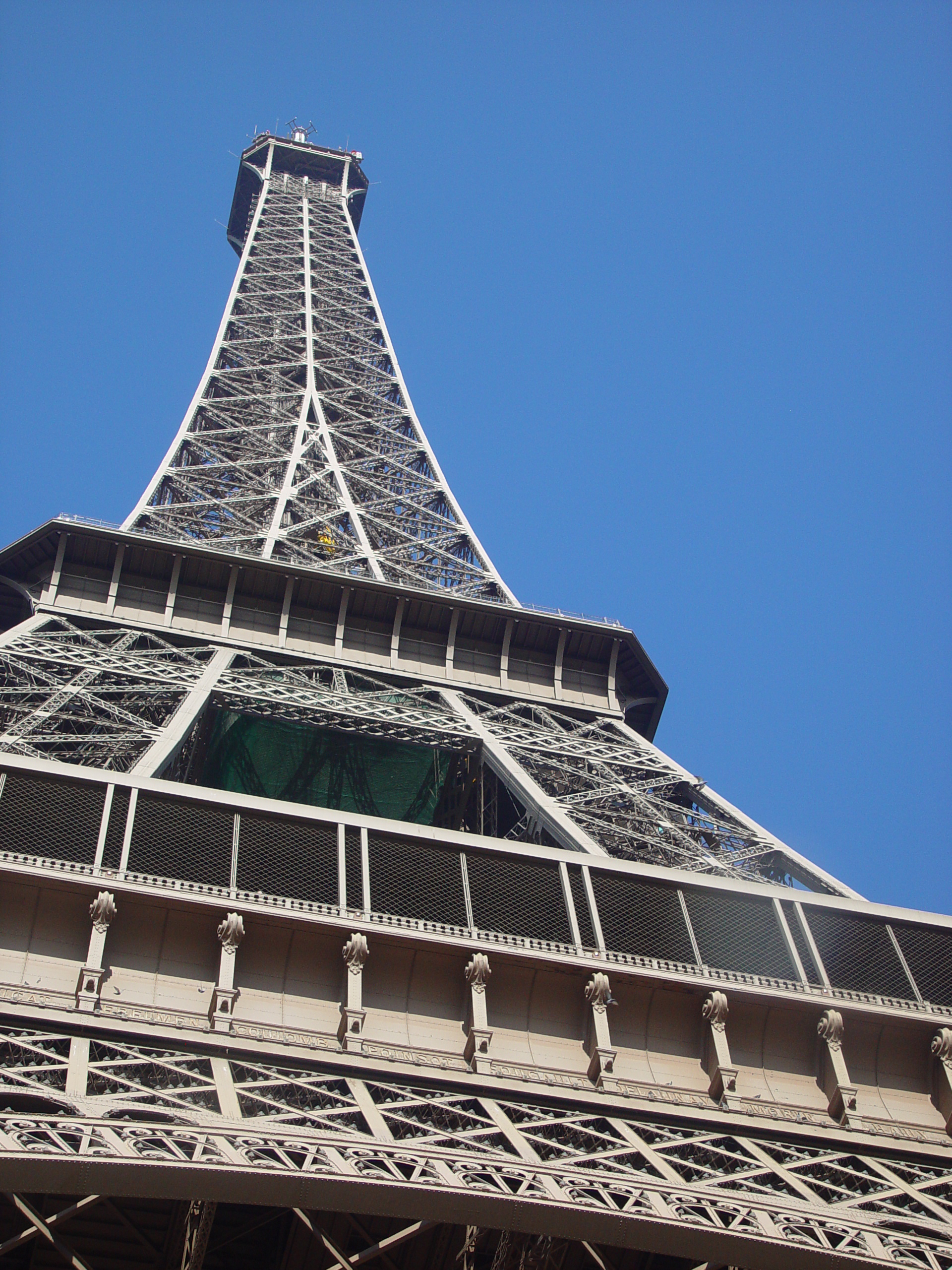 Europe Trip 2005 - France (Paris - The Eiffel Tower, Carousel, Crepes)