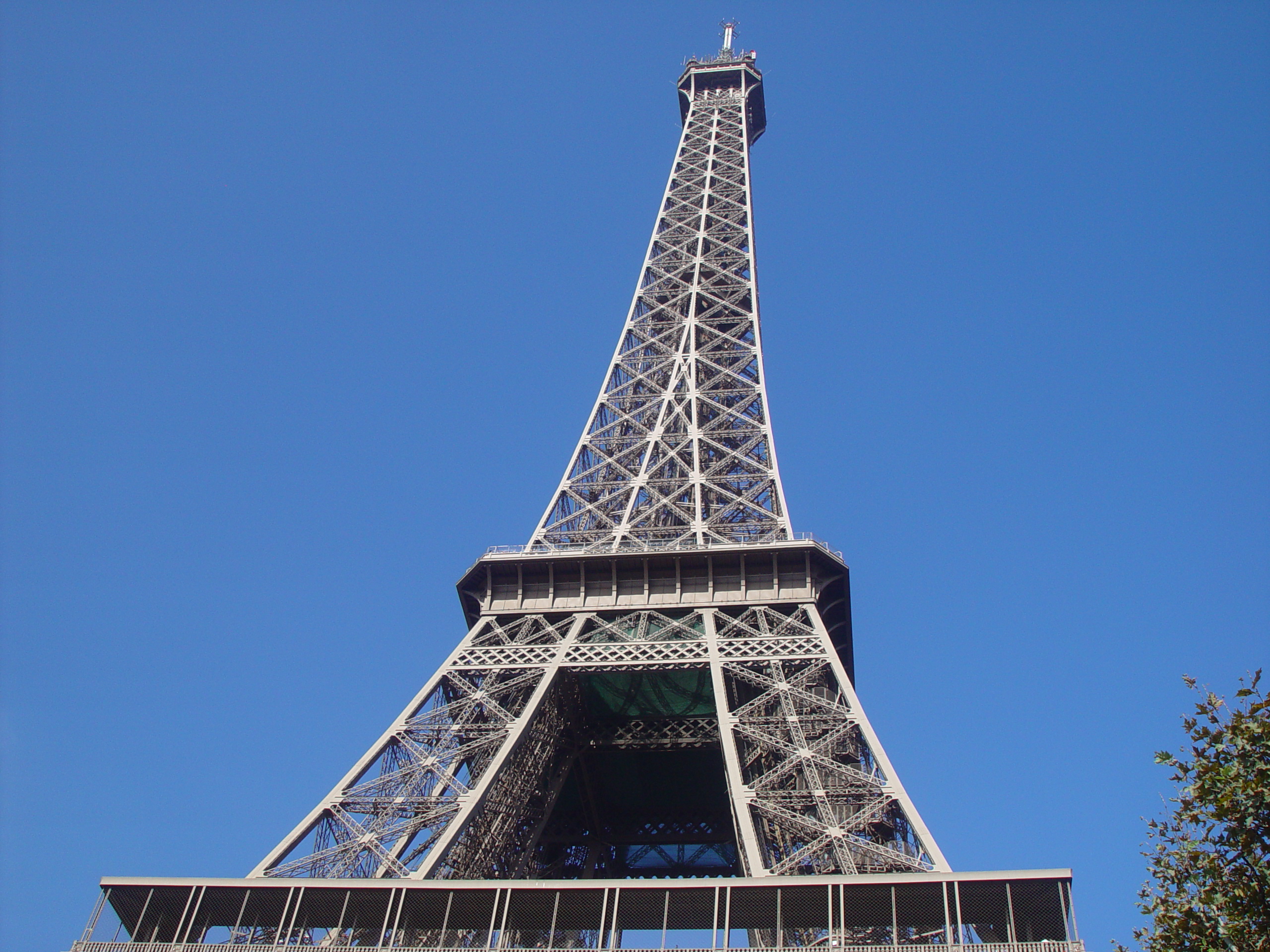 Europe Trip 2005 - France (Paris - The Eiffel Tower, Carousel, Crepes)