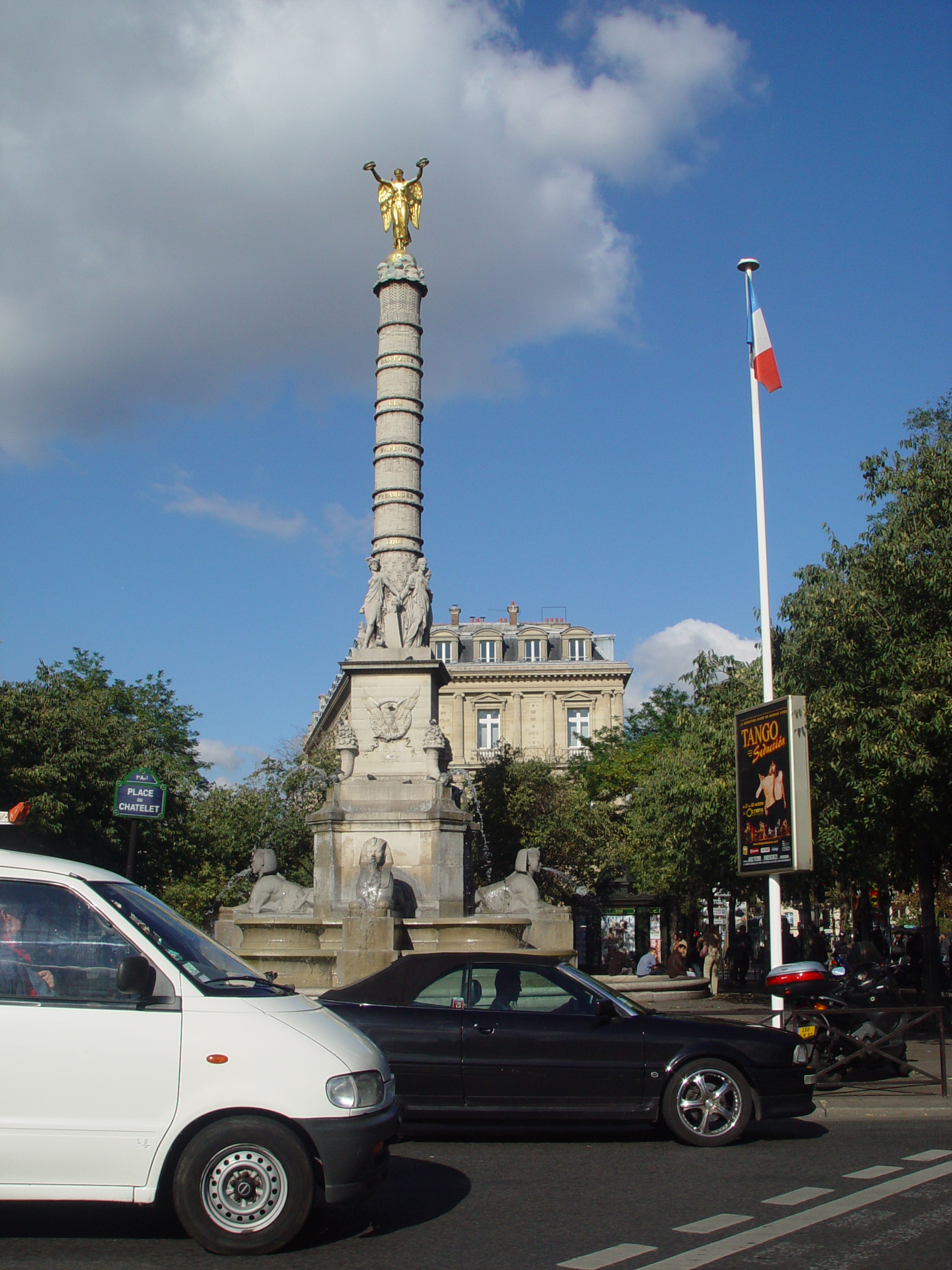 Europe Trip 2005 - France (Paris - Louvre Museum, Notre Dame de Paris, The Crazy Dancing Man)