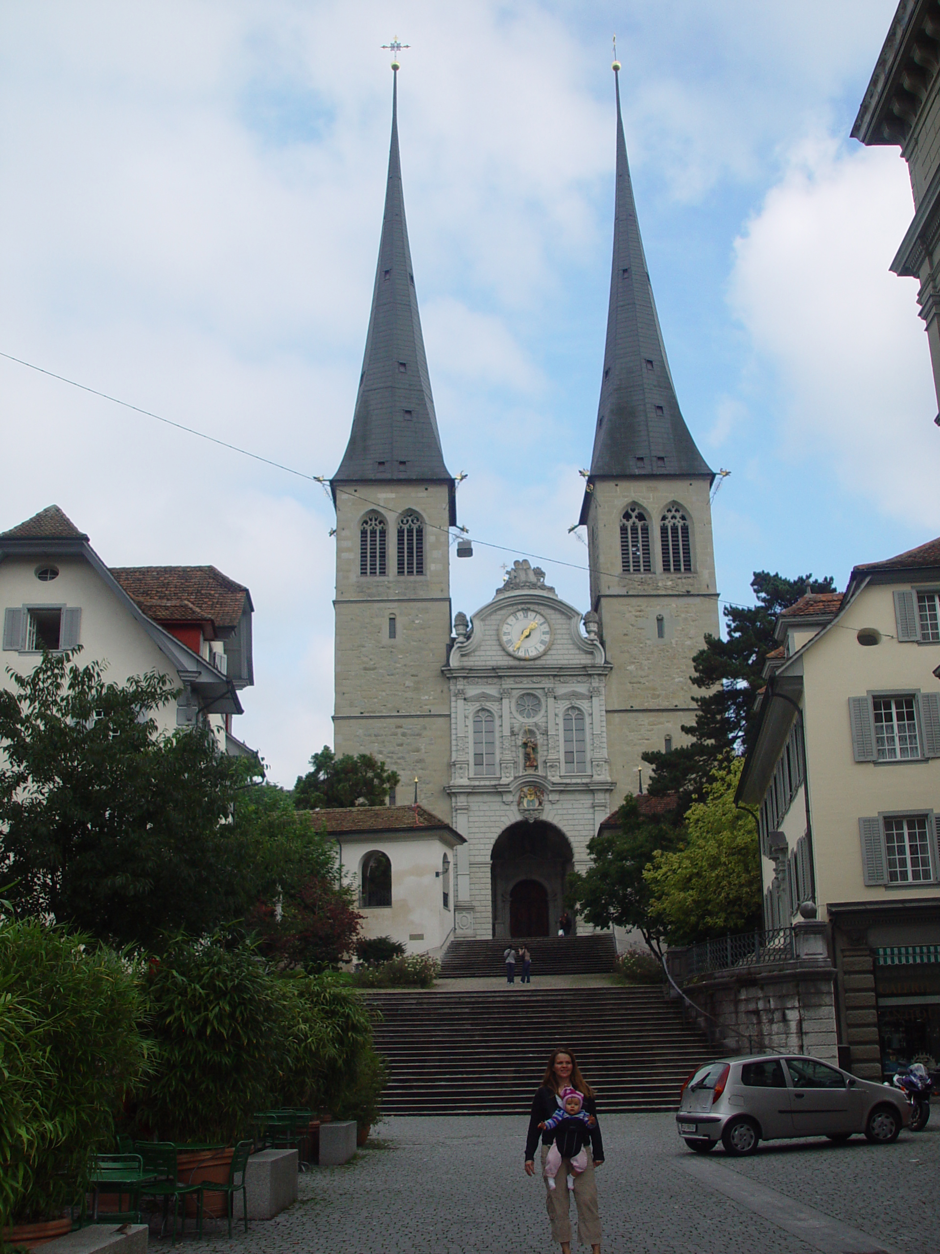 Europe Trip 2005 - Switzerland (Lucerne - The Lion Monument, Swiss Fondue, Scary Masks)