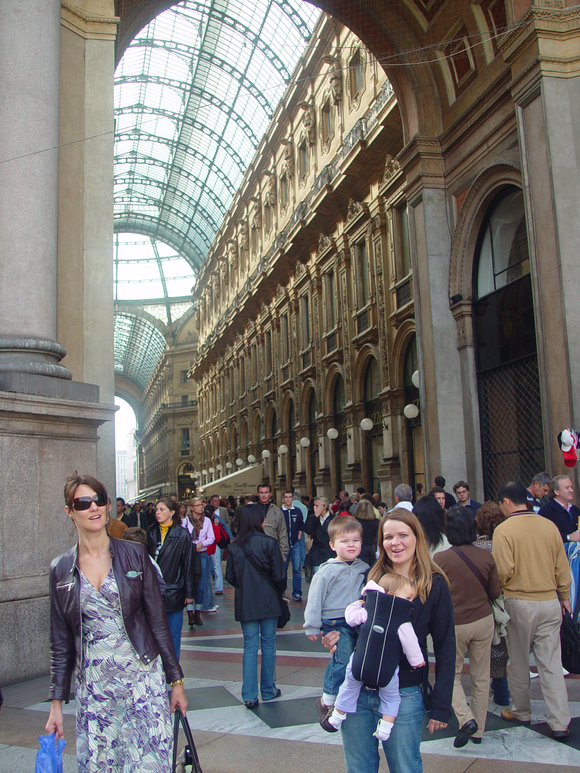 Europe Trip 2005 - Italy (Milan - Duomo, Galleria Vittorio Emanuele, Italian Pizza, La Scala, Leonardo's 