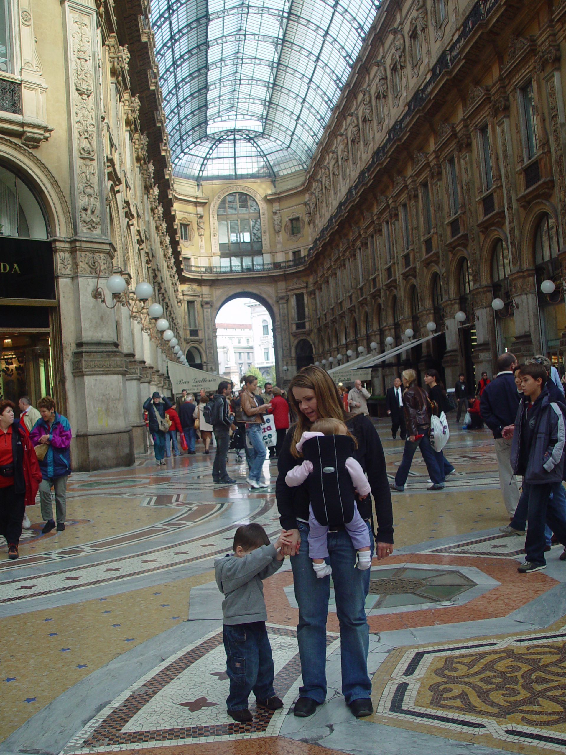 Europe Trip 2005 - Italy (Milan - Duomo, Galleria Vittorio Emanuele, Italian Pizza, La Scala, Leonardo's 