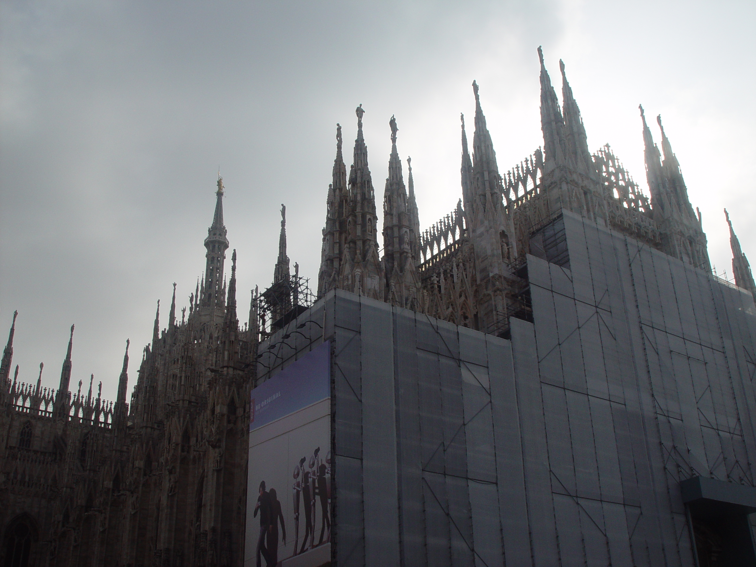 Europe Trip 2005 - Italy (Milan - Duomo, Galleria Vittorio Emanuele, Italian Pizza, La Scala, Leonardo's 