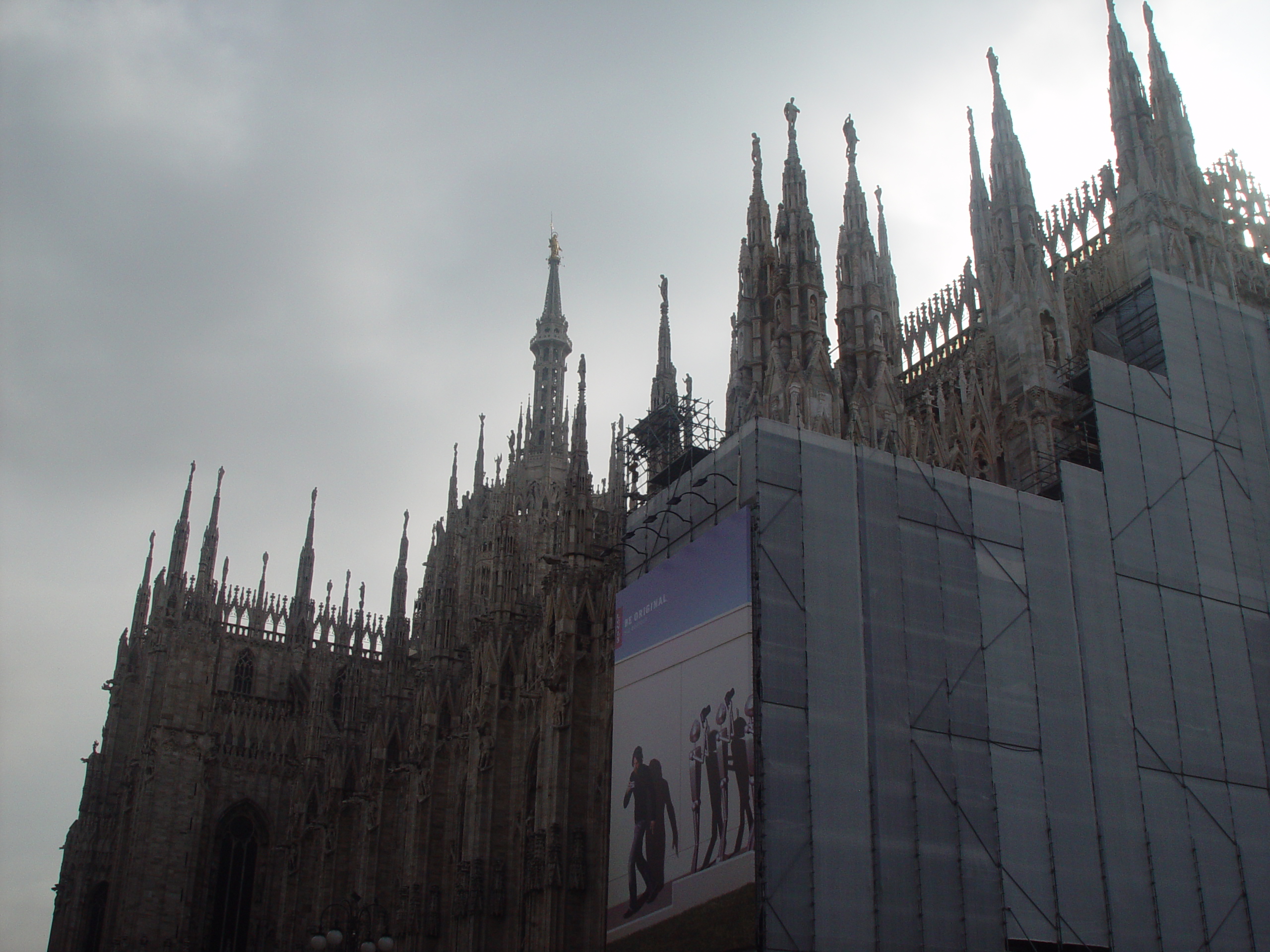 Europe Trip 2005 - Italy (Milan - Duomo, Galleria Vittorio Emanuele, Italian Pizza, La Scala, Leonardo's 