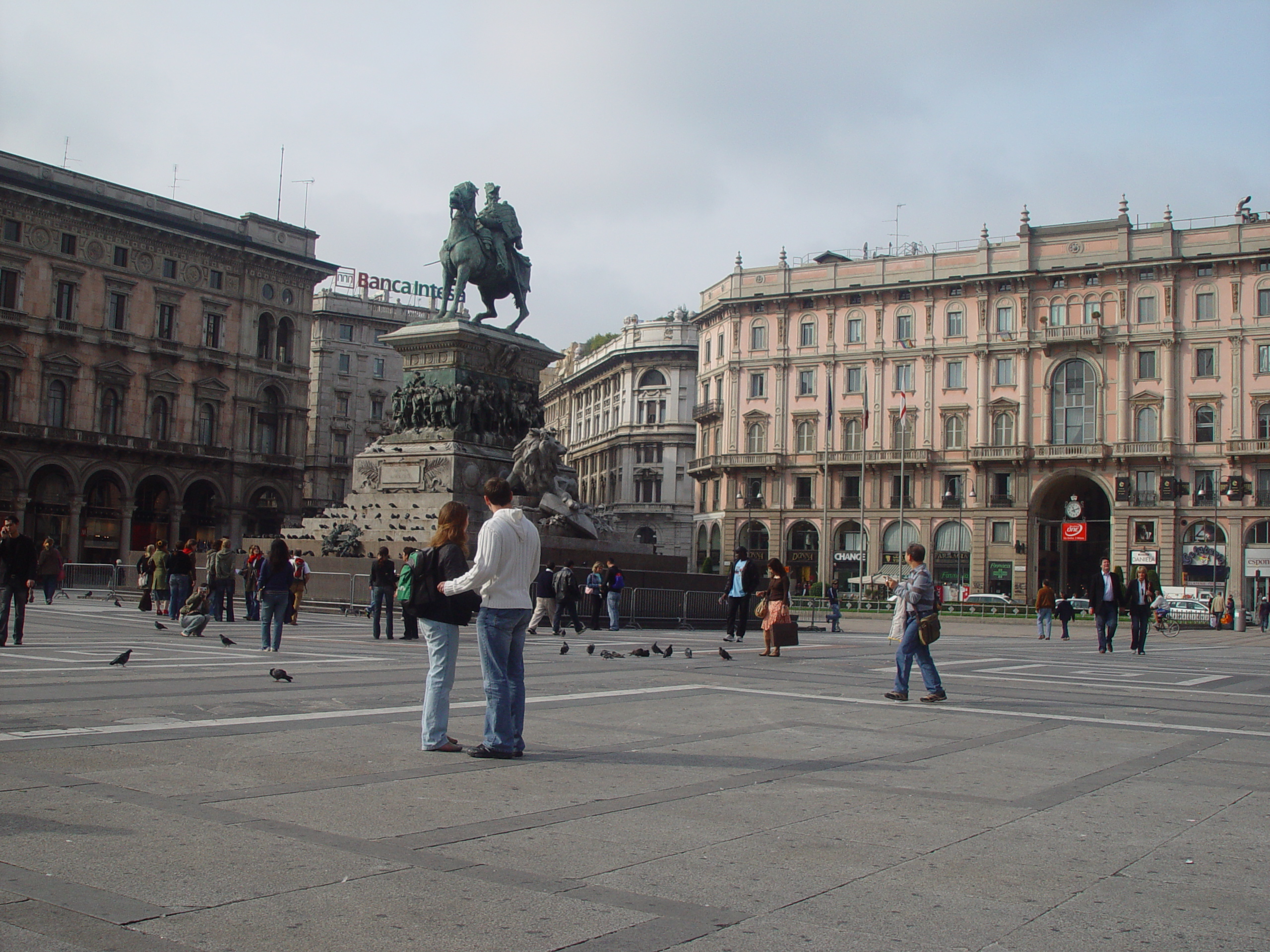 Europe Trip 2005 - Italy (Milan - Duomo, Galleria Vittorio Emanuele, Italian Pizza, La Scala, Leonardo's 