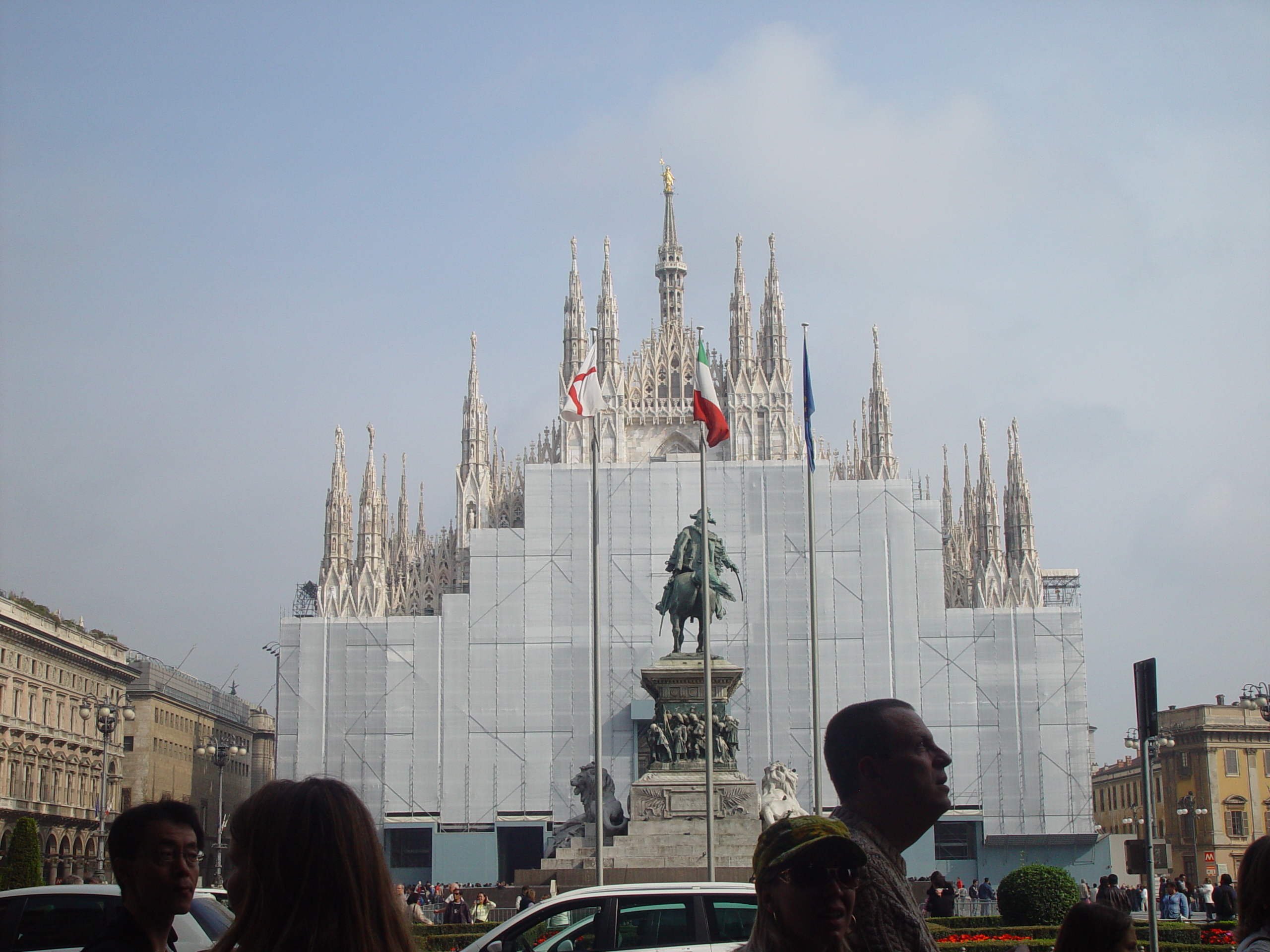 Europe Trip 2005 - Italy (Milan - Duomo, Galleria Vittorio Emanuele, Italian Pizza, La Scala, Leonardo's 