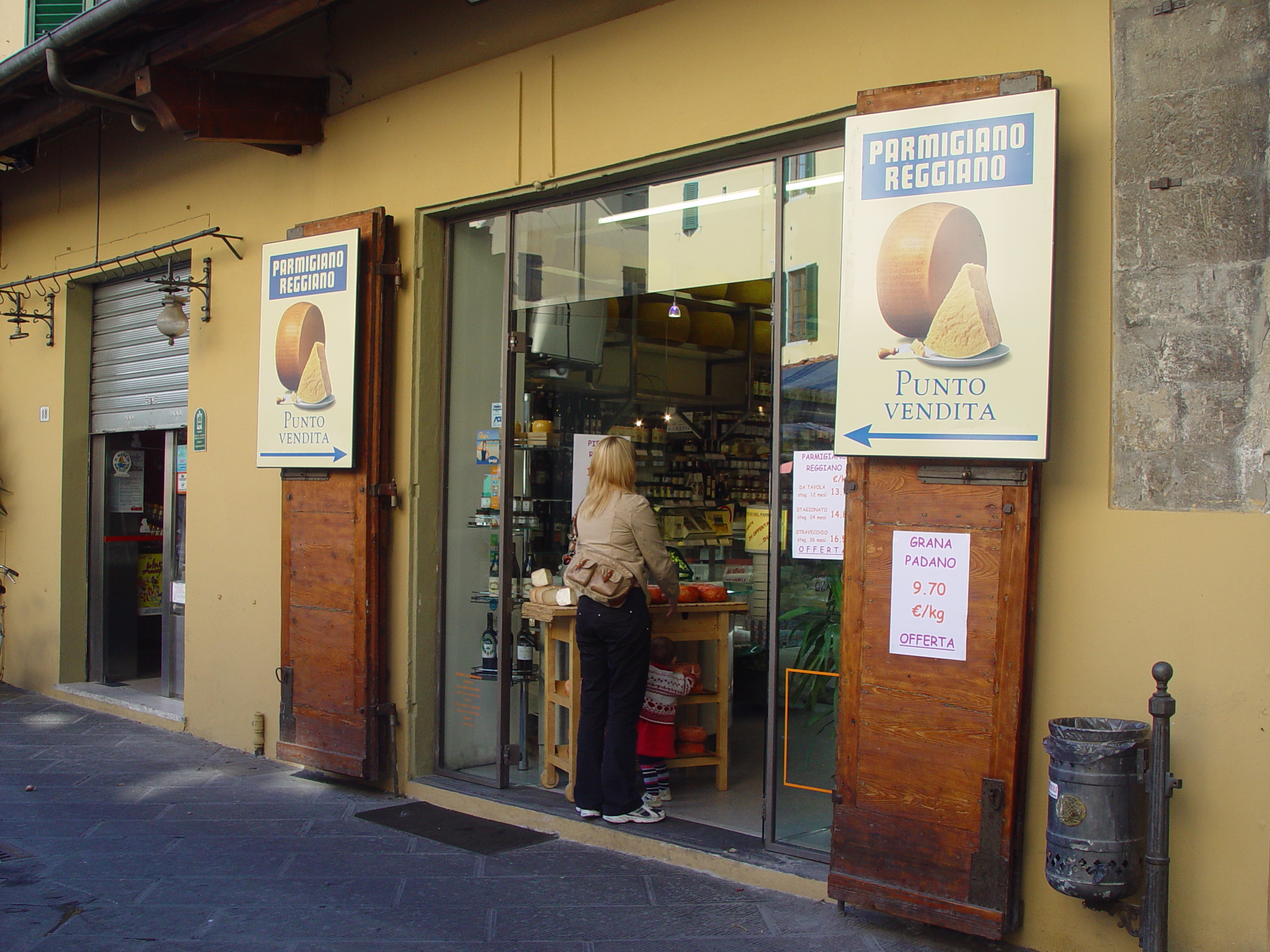 Europe Trip 2005 - Italy (Downtown Pistoia, Lo Storno Restaurant, Italian Riviera - The Cinque Terre - Vernazza)