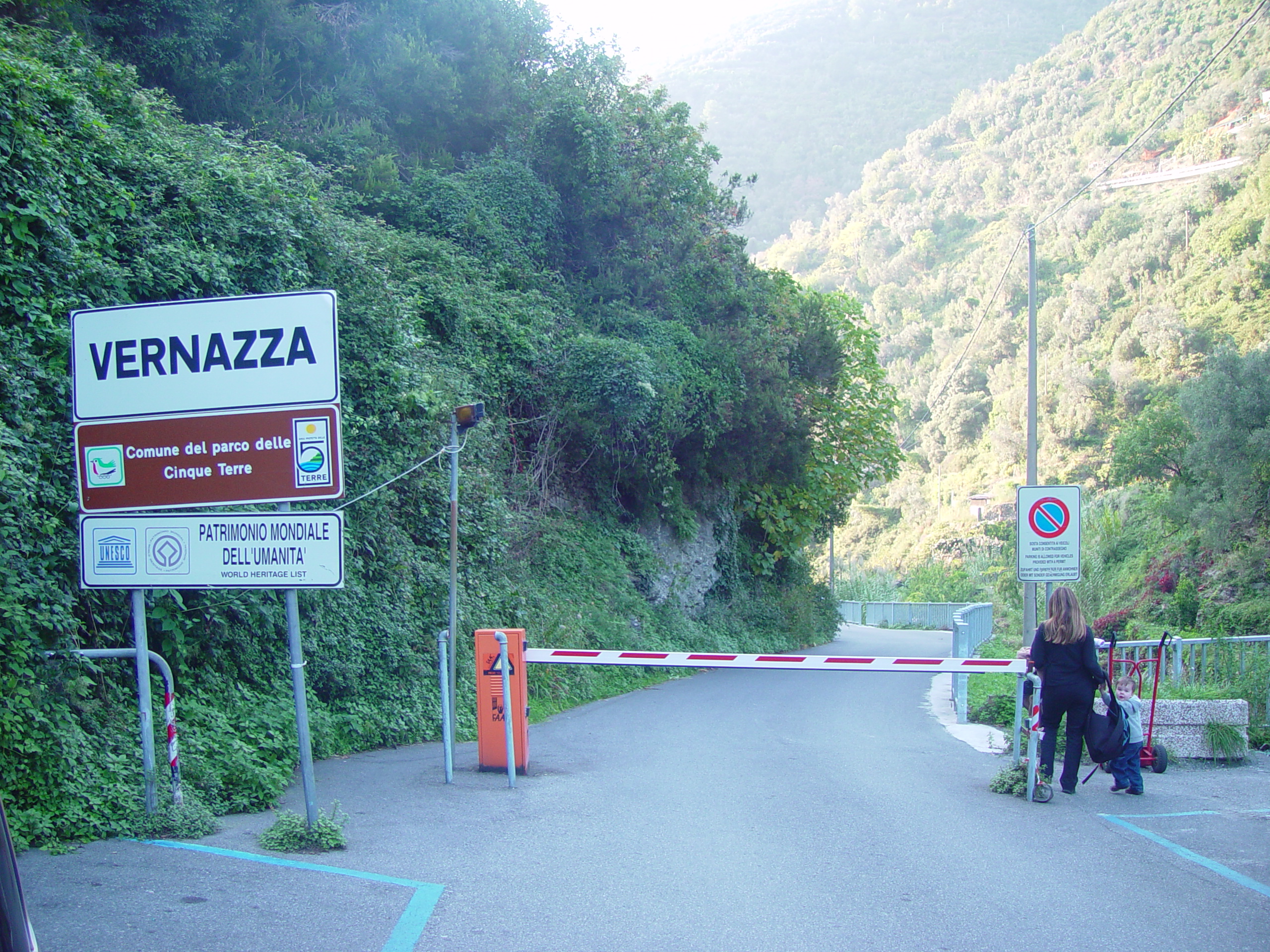 Europe Trip 2005 - Italy (Downtown Pistoia, Lo Storno Restaurant, Italian Riviera - The Cinque Terre - Vernazza)