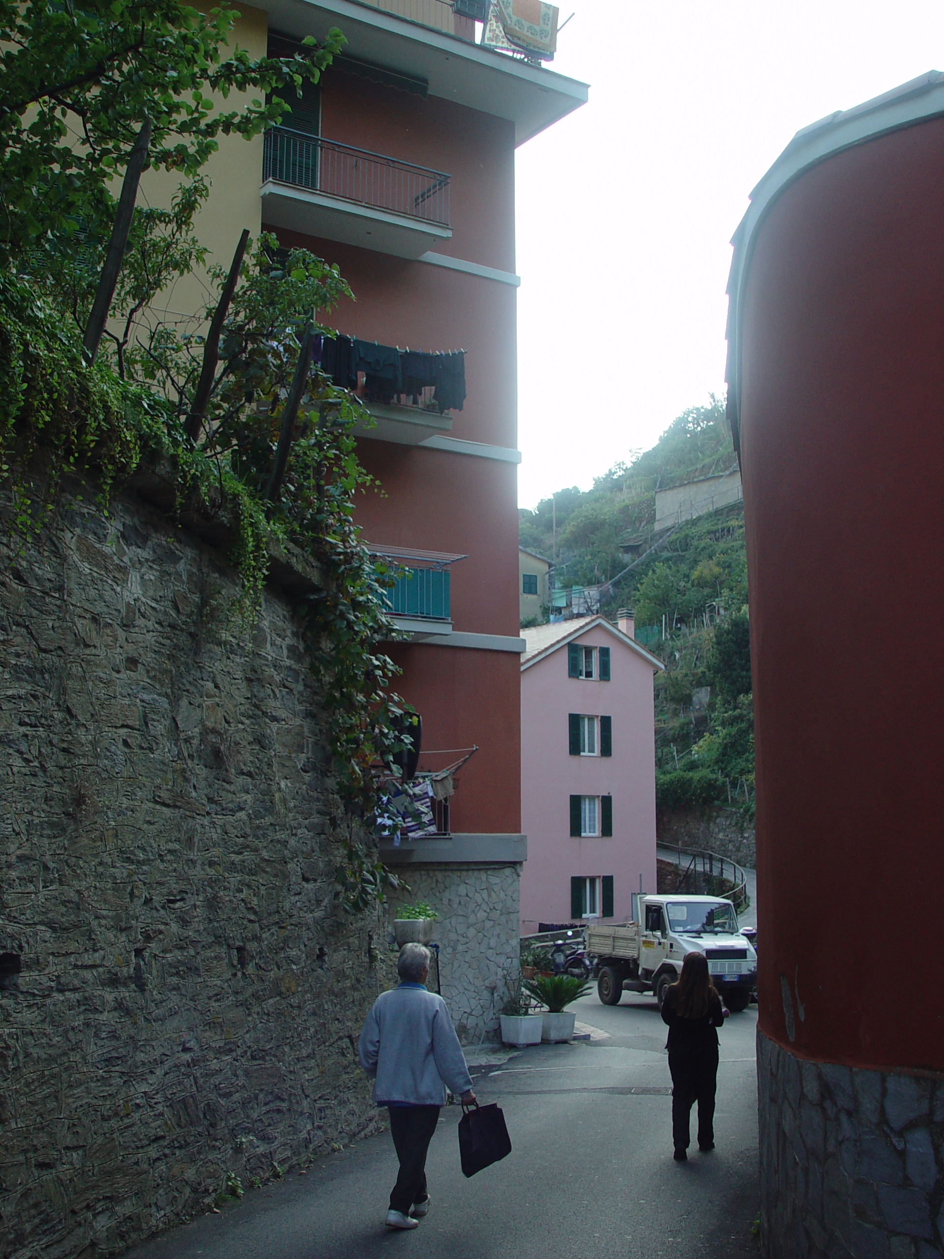 Europe Trip 2005 - Italy (Downtown Pistoia, Lo Storno Restaurant, Italian Riviera - The Cinque Terre - Vernazza)