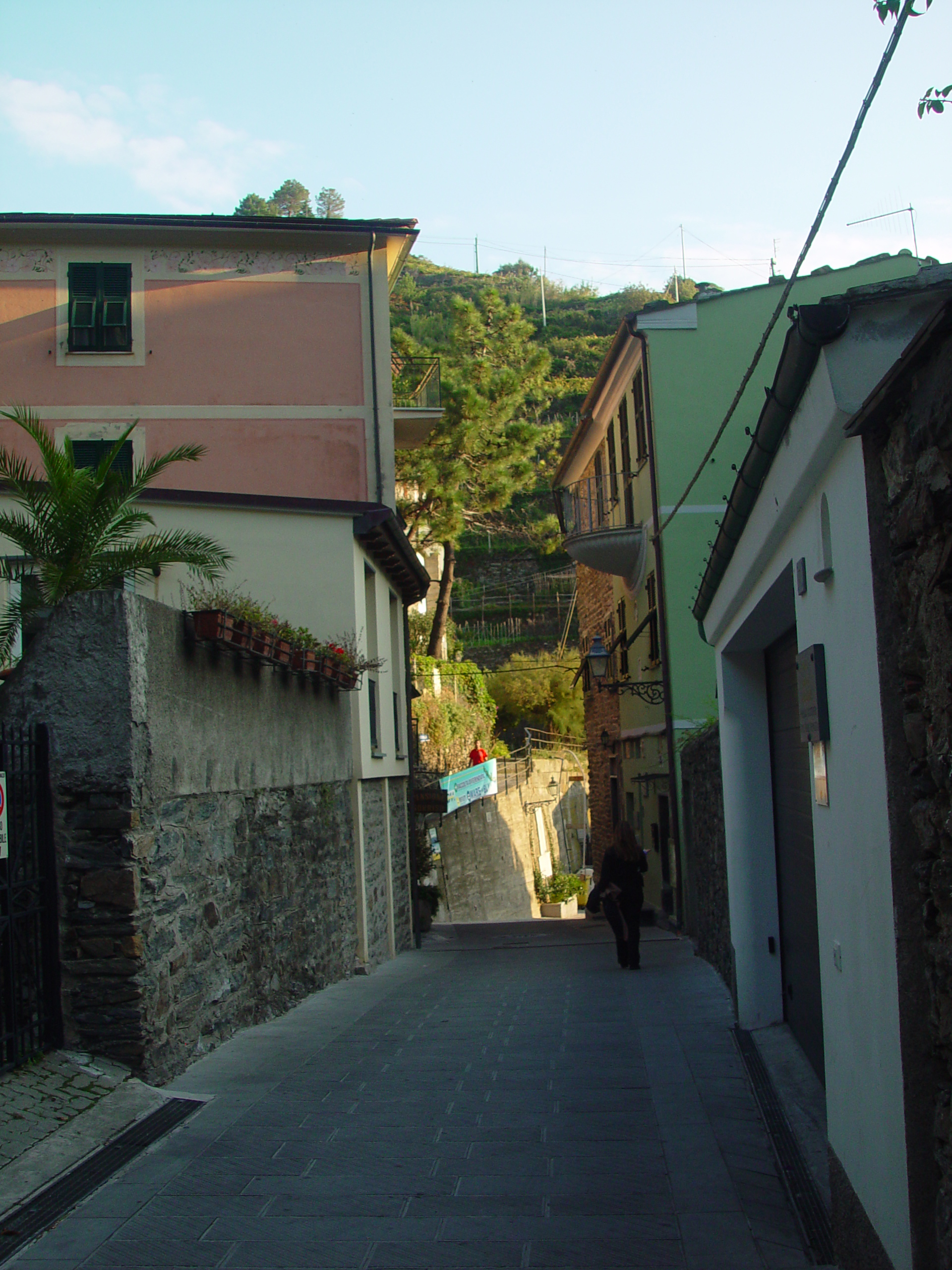 Europe Trip 2005 - Italy (Downtown Pistoia, Lo Storno Restaurant, Italian Riviera - The Cinque Terre - Vernazza)