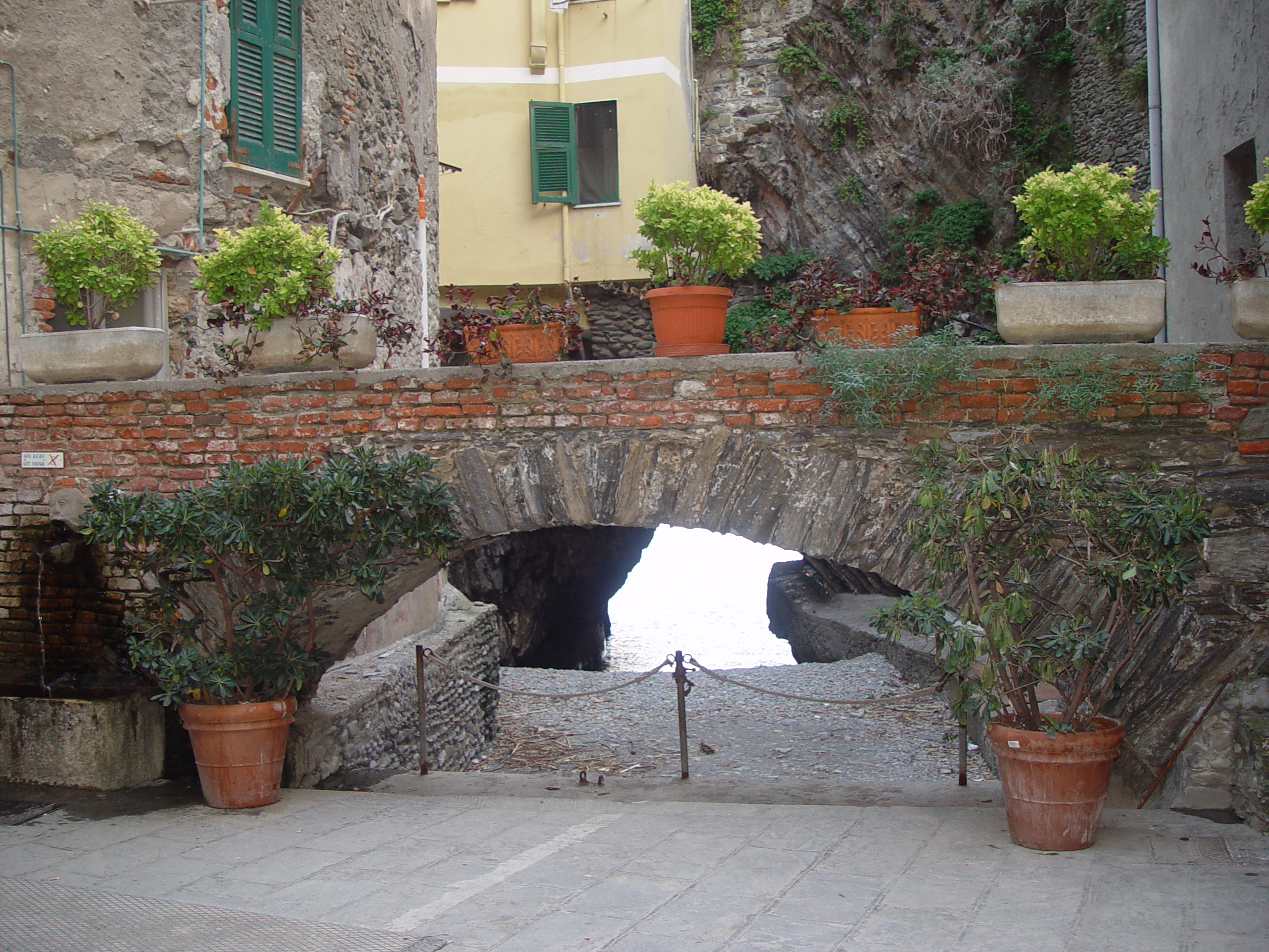 Europe Trip 2005 - Italy (Downtown Pistoia, Lo Storno Restaurant, Italian Riviera - The Cinque Terre - Vernazza)