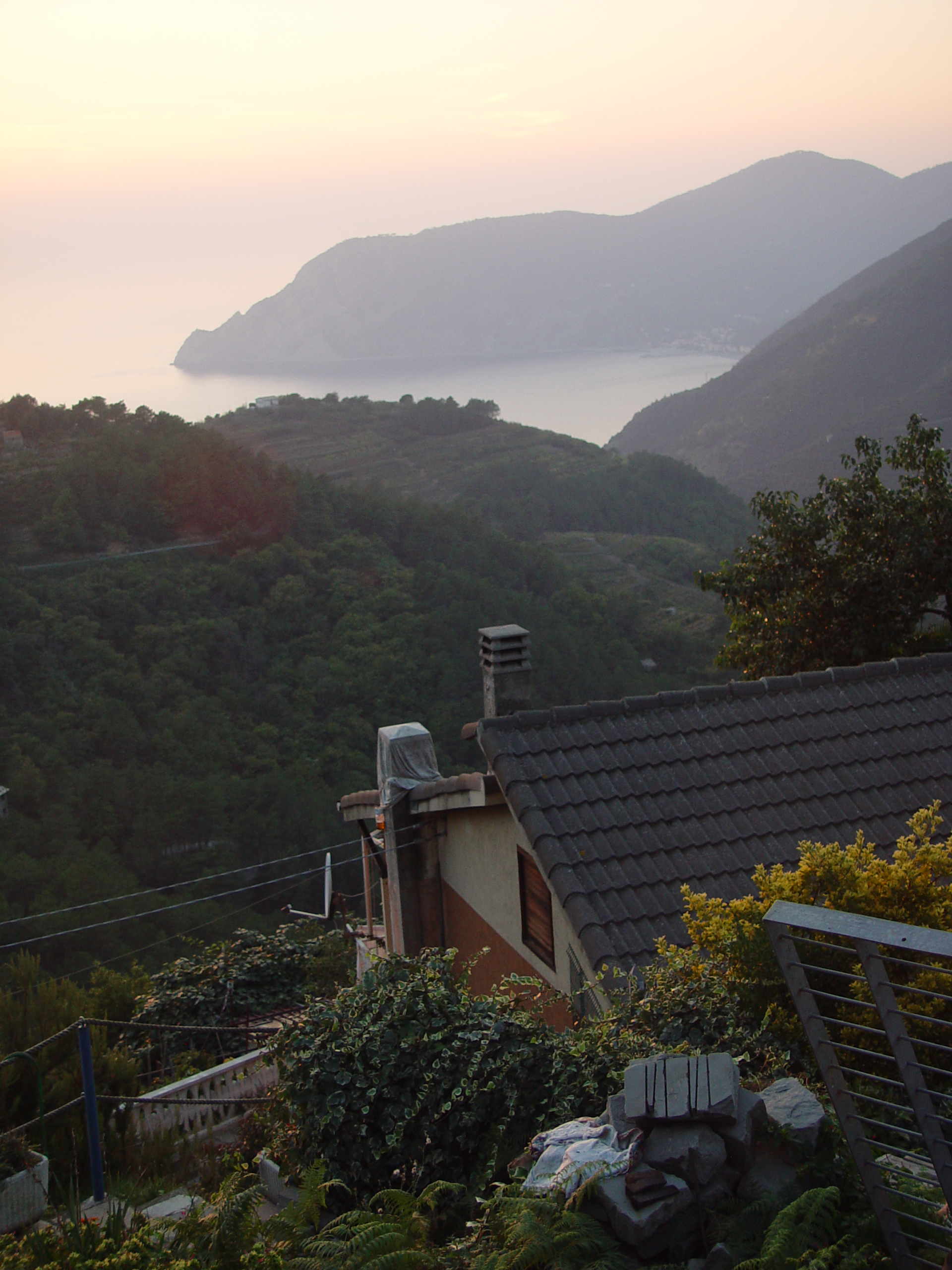 Europe Trip 2005 - Italy (Downtown Pistoia, Lo Storno Restaurant, Italian Riviera - The Cinque Terre - Vernazza)
