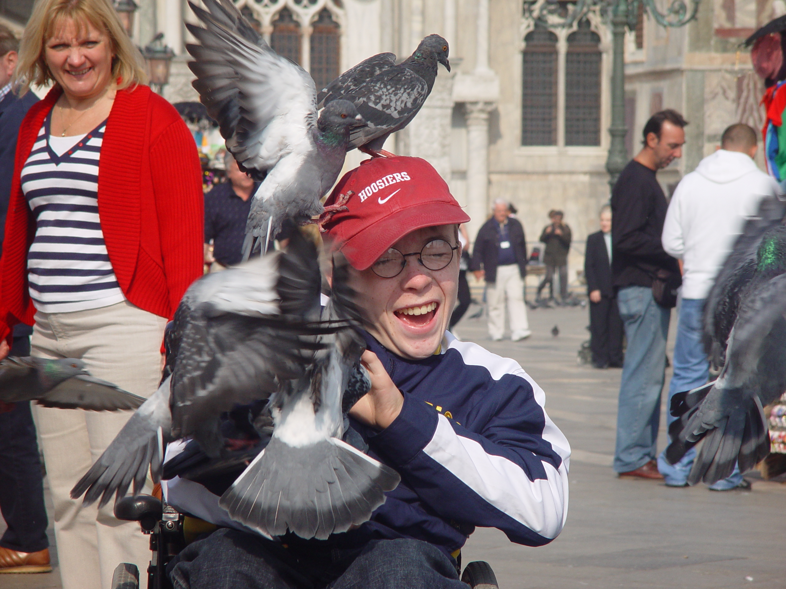 Europe Trip 2005 - Italy (Venice - Pigeons, St Mark's Basilica / Square / Clocktower, Gondola Ride, Gelato)