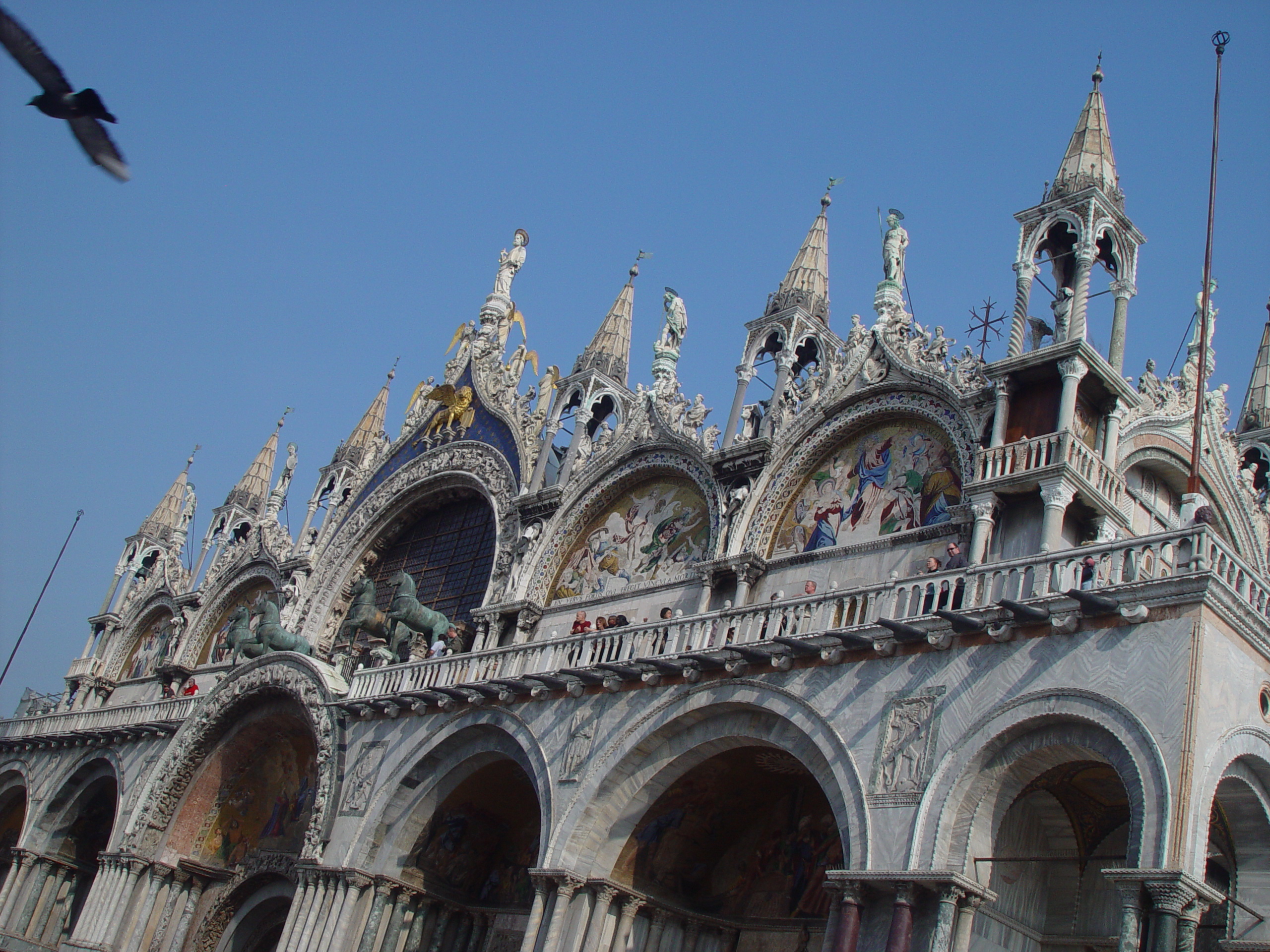 Europe Trip 2005 - Italy (Venice - Pigeons, St Mark's Basilica / Square / Clocktower, Gondola Ride, Gelato)