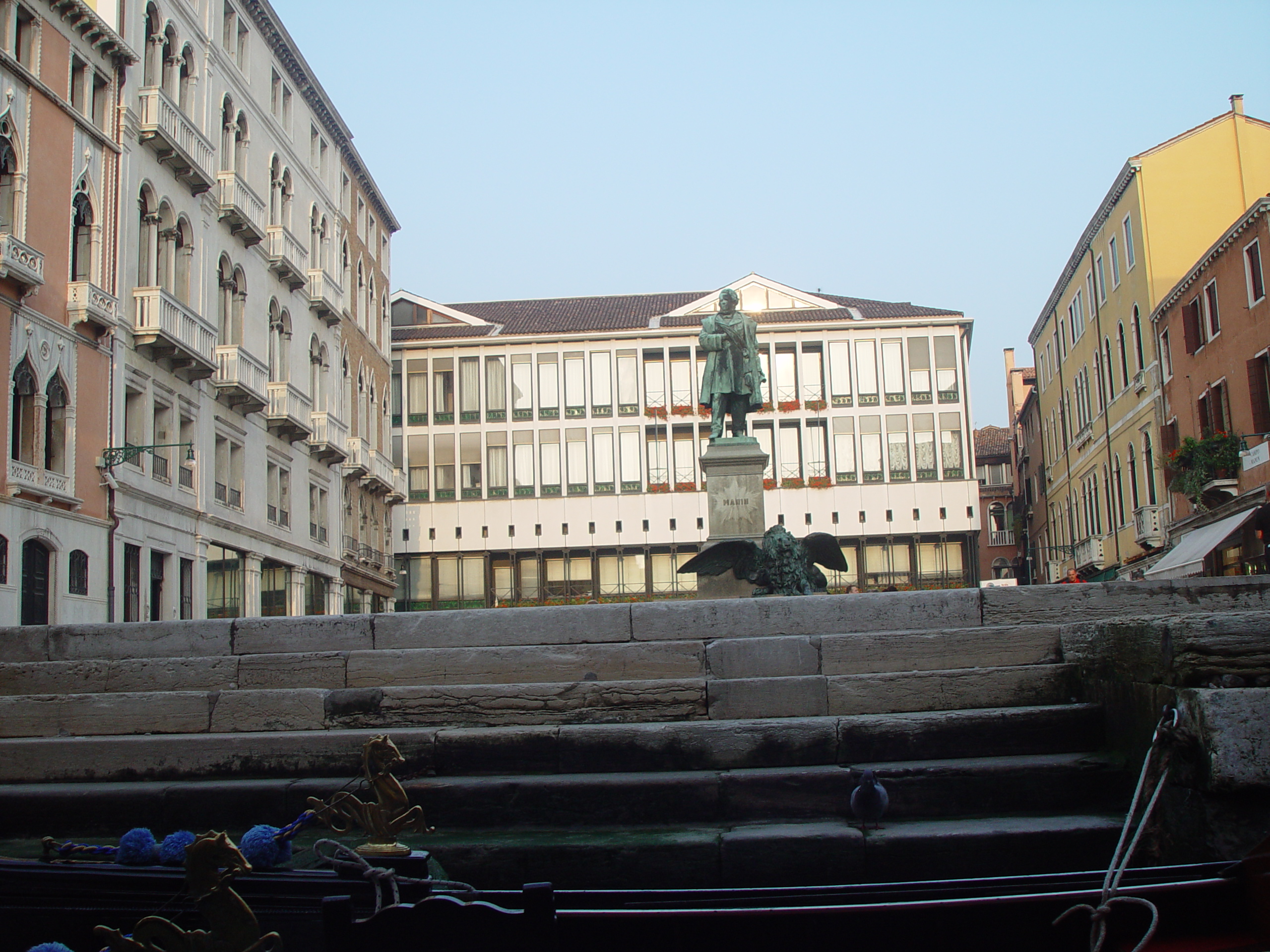 Europe Trip 2005 - Italy (Venice - Pigeons, St Mark's Basilica / Square / Clocktower, Gondola Ride, Gelato)