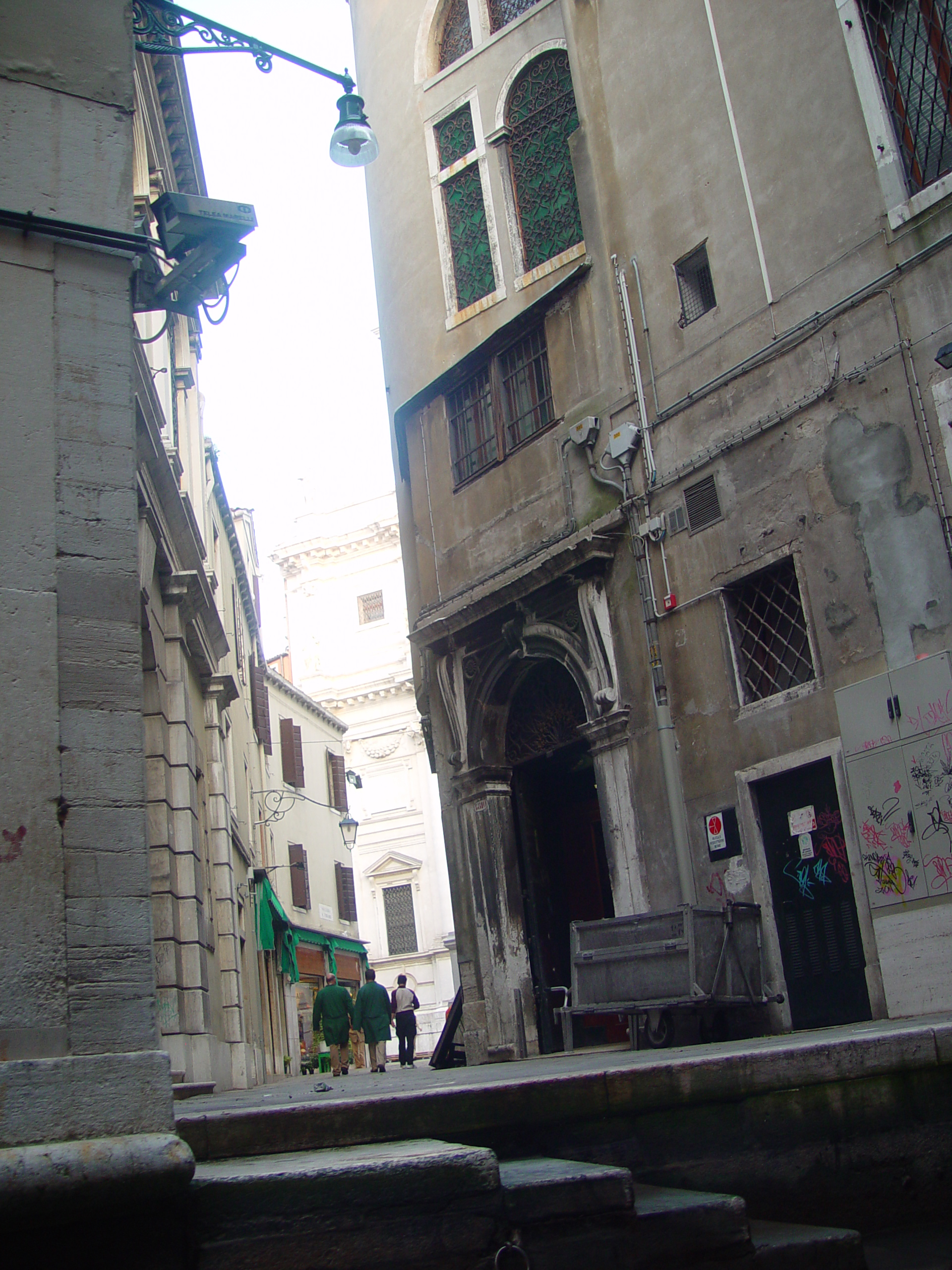 Europe Trip 2005 - Italy (Venice - Pigeons, St Mark's Basilica / Square / Clocktower, Gondola Ride, Gelato)